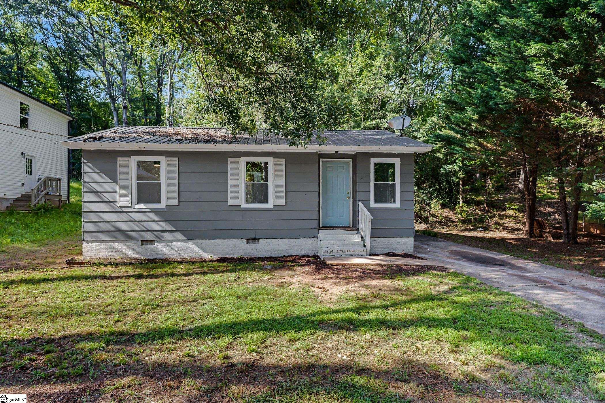 123 Brookmeade Drive Property Photo 3