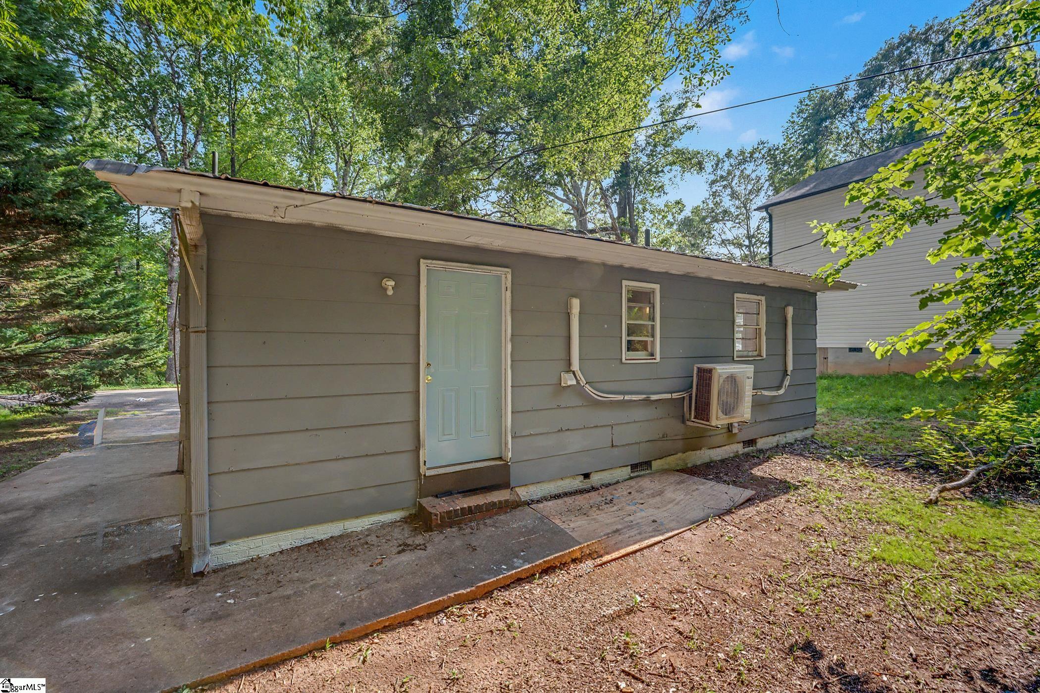 123 Brookmeade Drive Property Photo 10