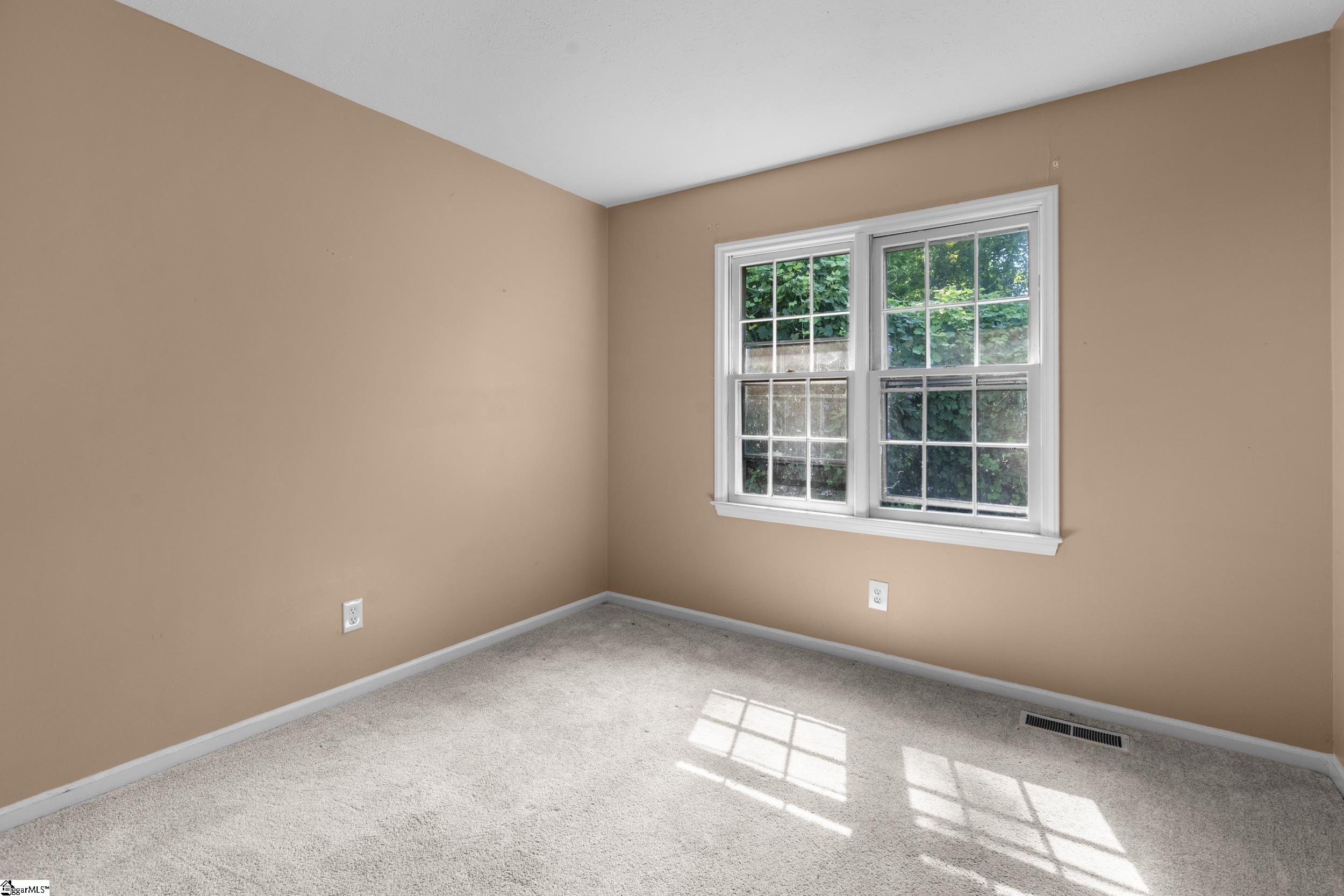 43 Summercreek Drive Property Photo 14