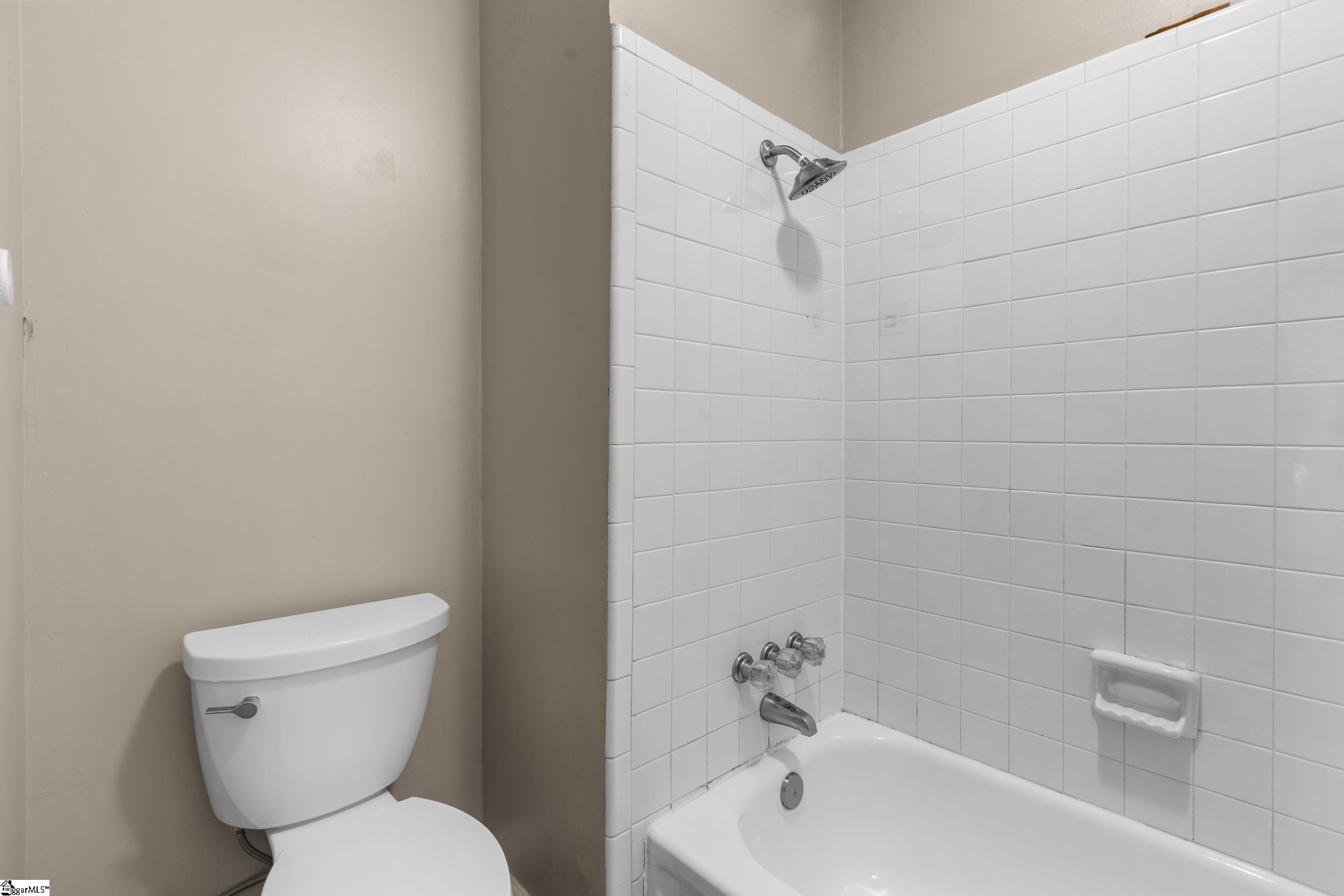 43 Summercreek Drive Property Photo 22