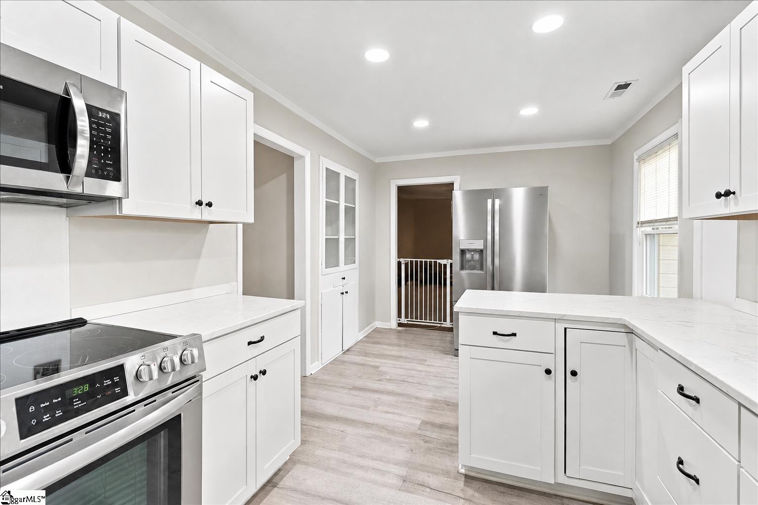 305 Poplar Street Property Photo 8