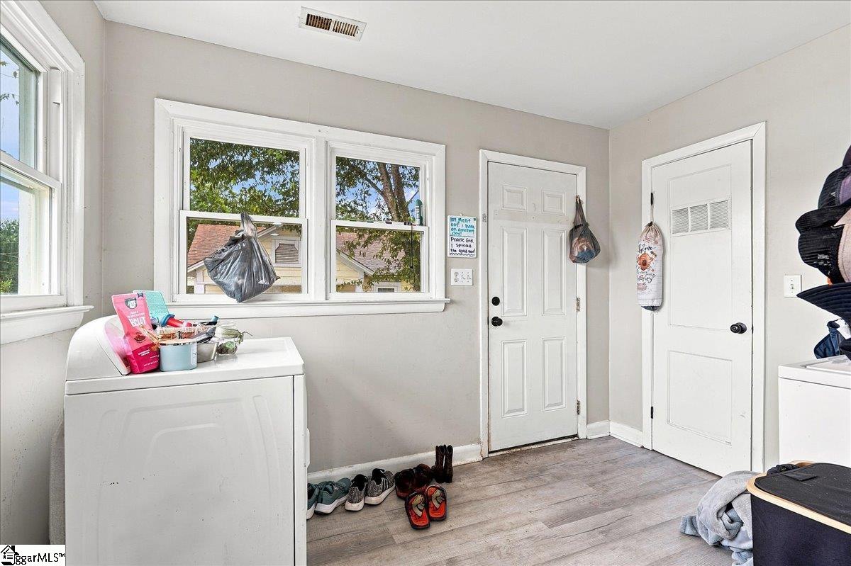 305 Poplar Street Property Photo 16