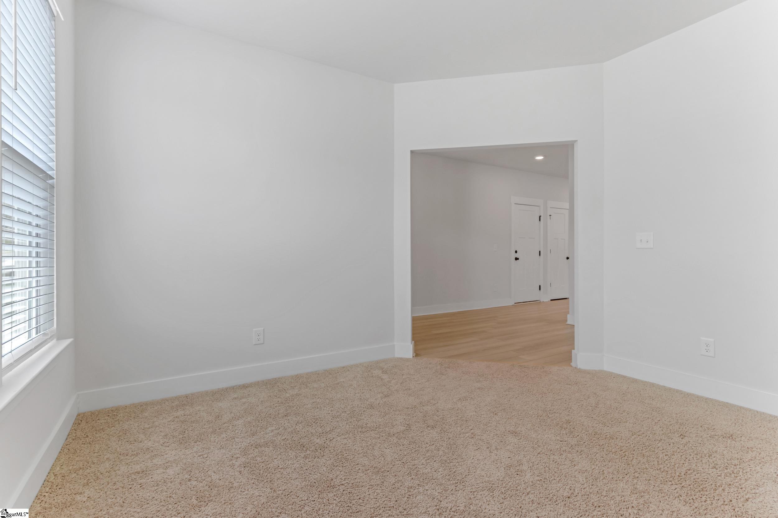 215 Fenwick Drive Property Photo 7