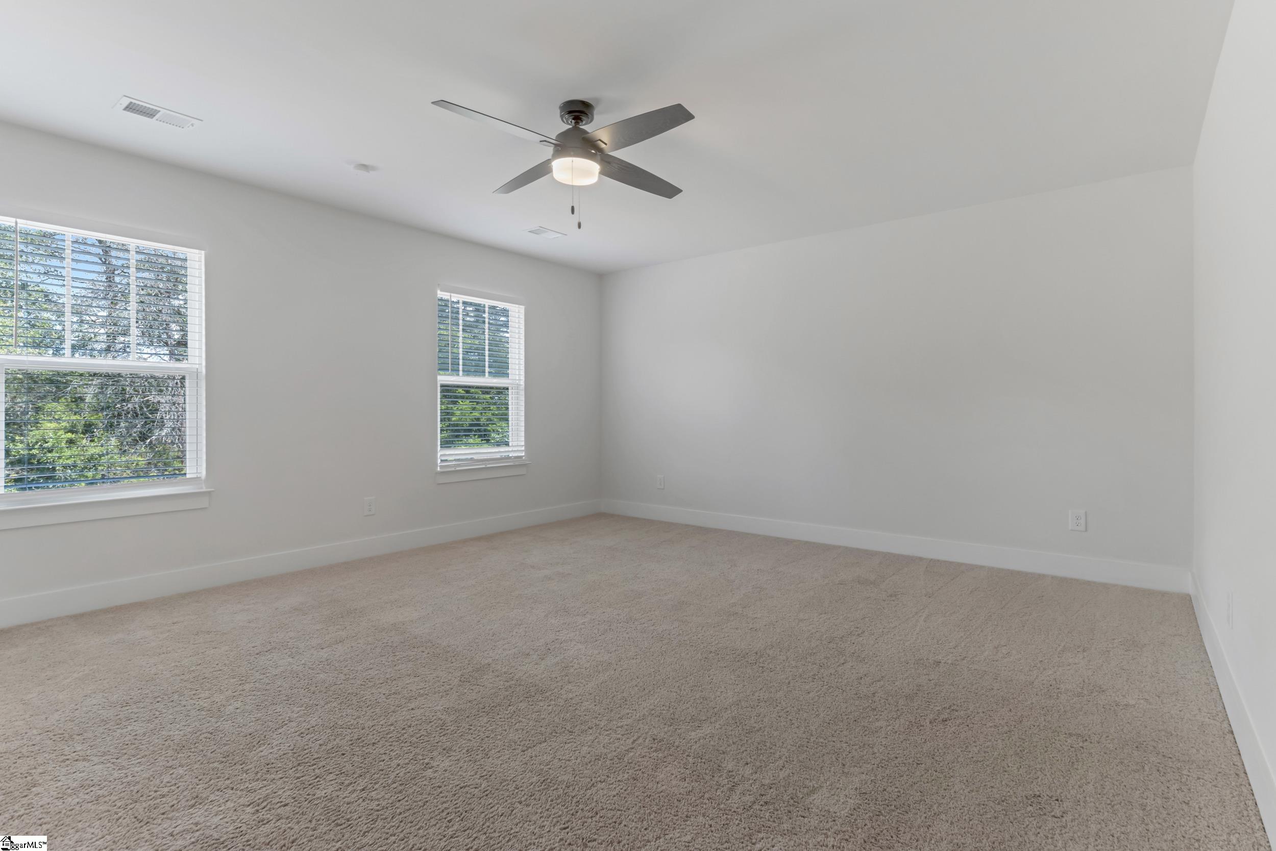 215 Fenwick Drive Property Photo 26