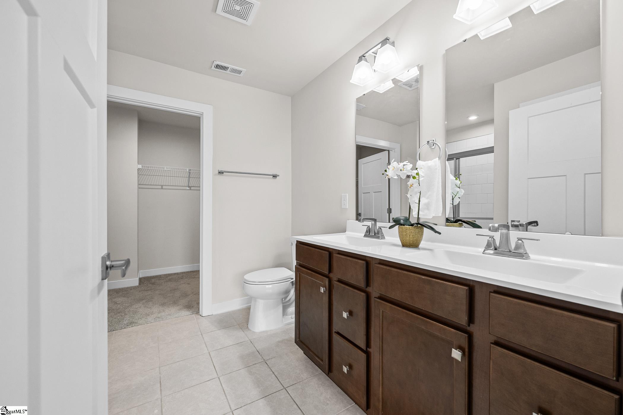 603 Cresslyn Court Property Photo 3