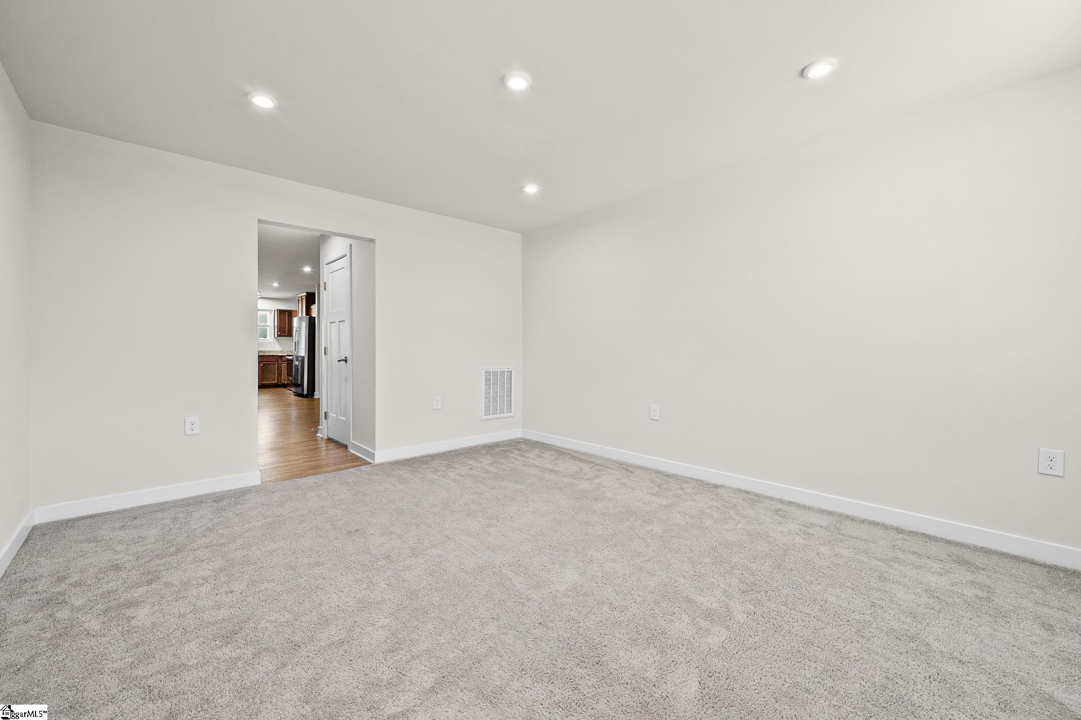 603 Cresslyn Court Property Photo 7