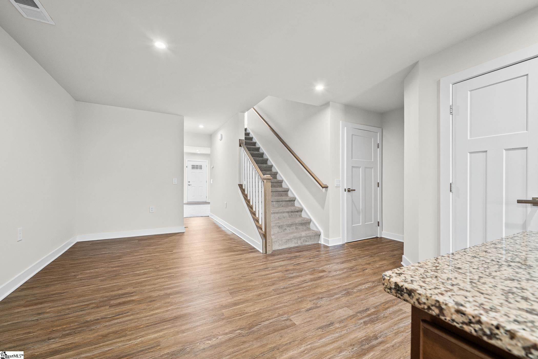 603 Cresslyn Court Property Photo 12
