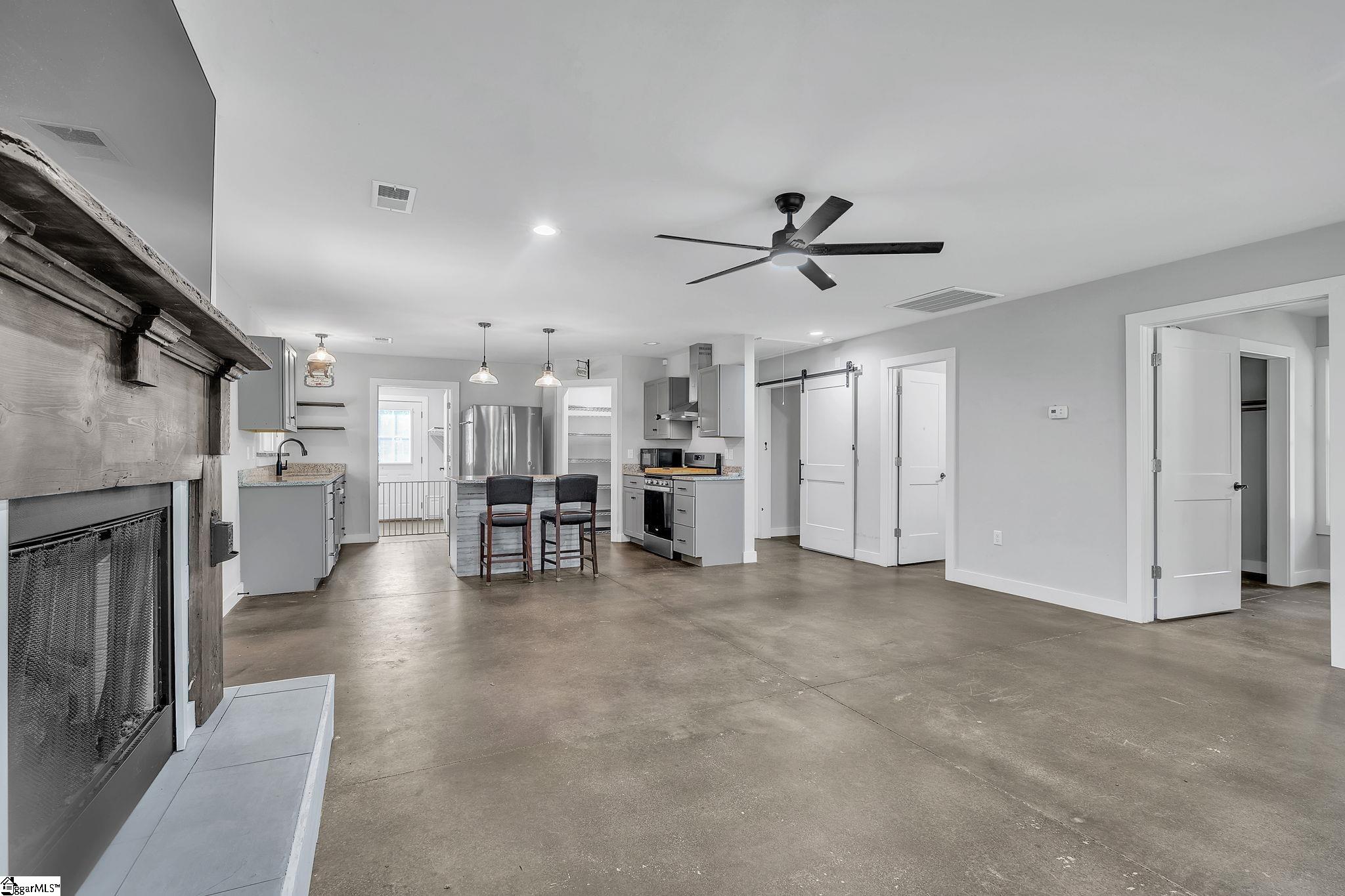 111 Stevenson Drive Property Photo 8