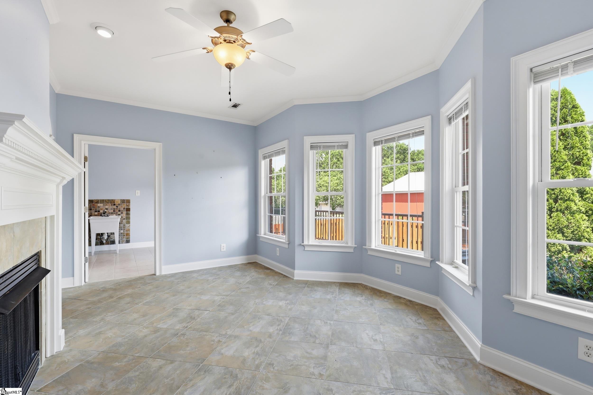 10 Hartsfield Court Property Photo 8