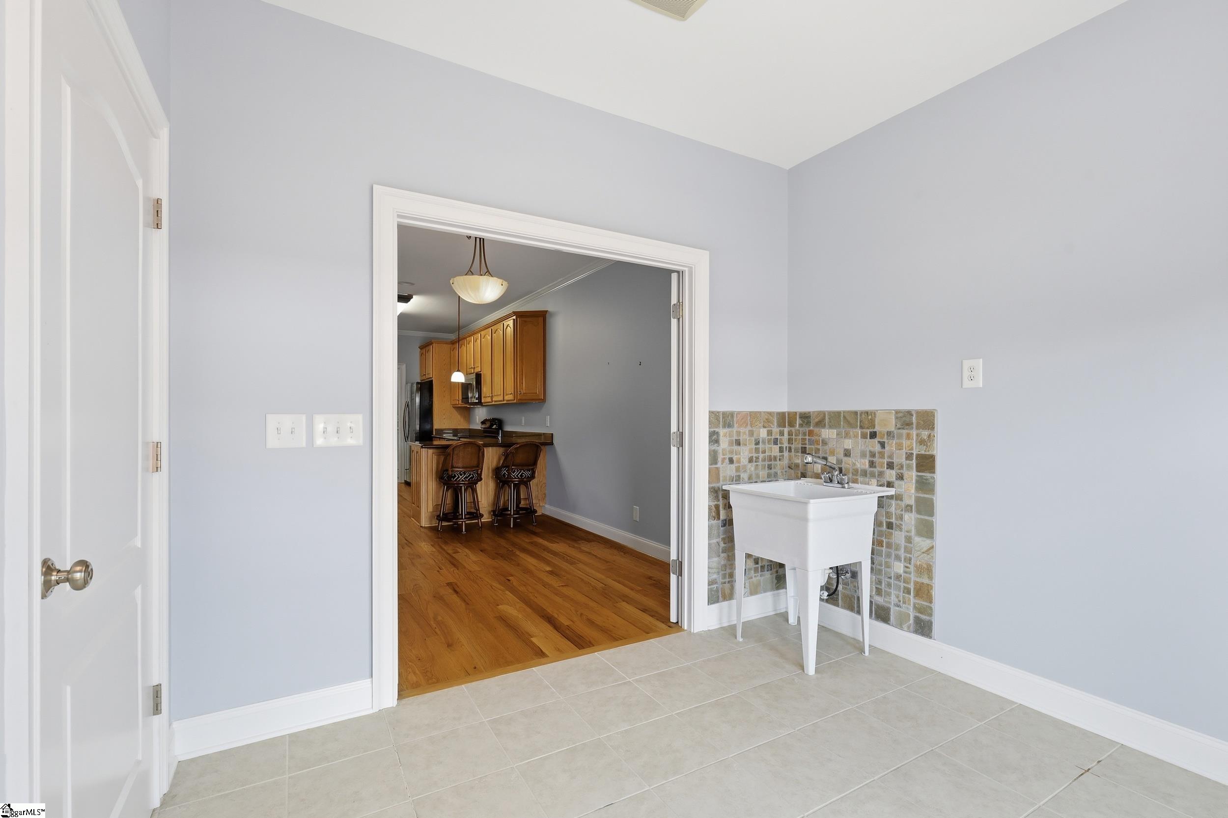 10 Hartsfield Court Property Photo 14