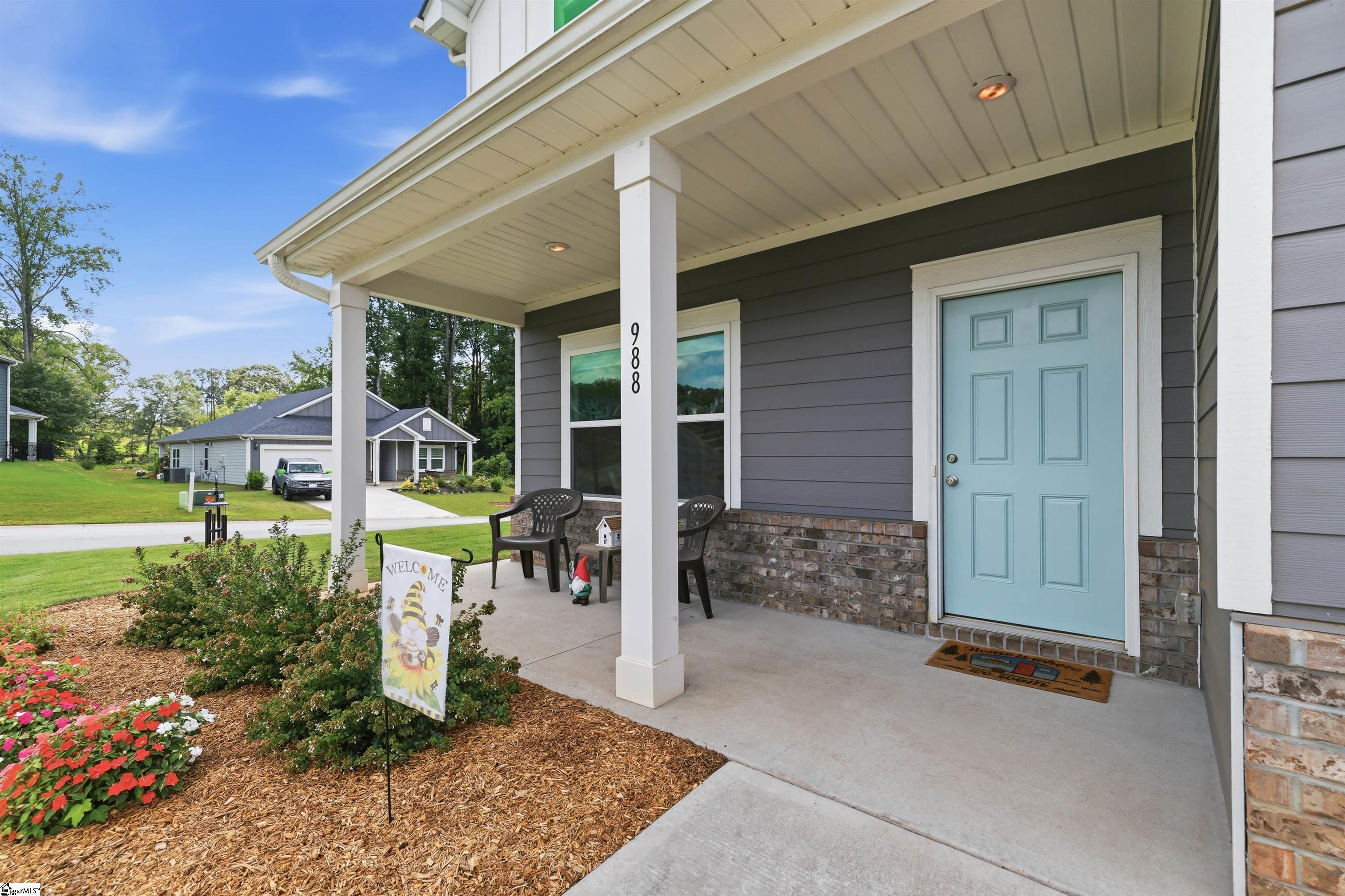 988 Burghley Circle Property Photo 3