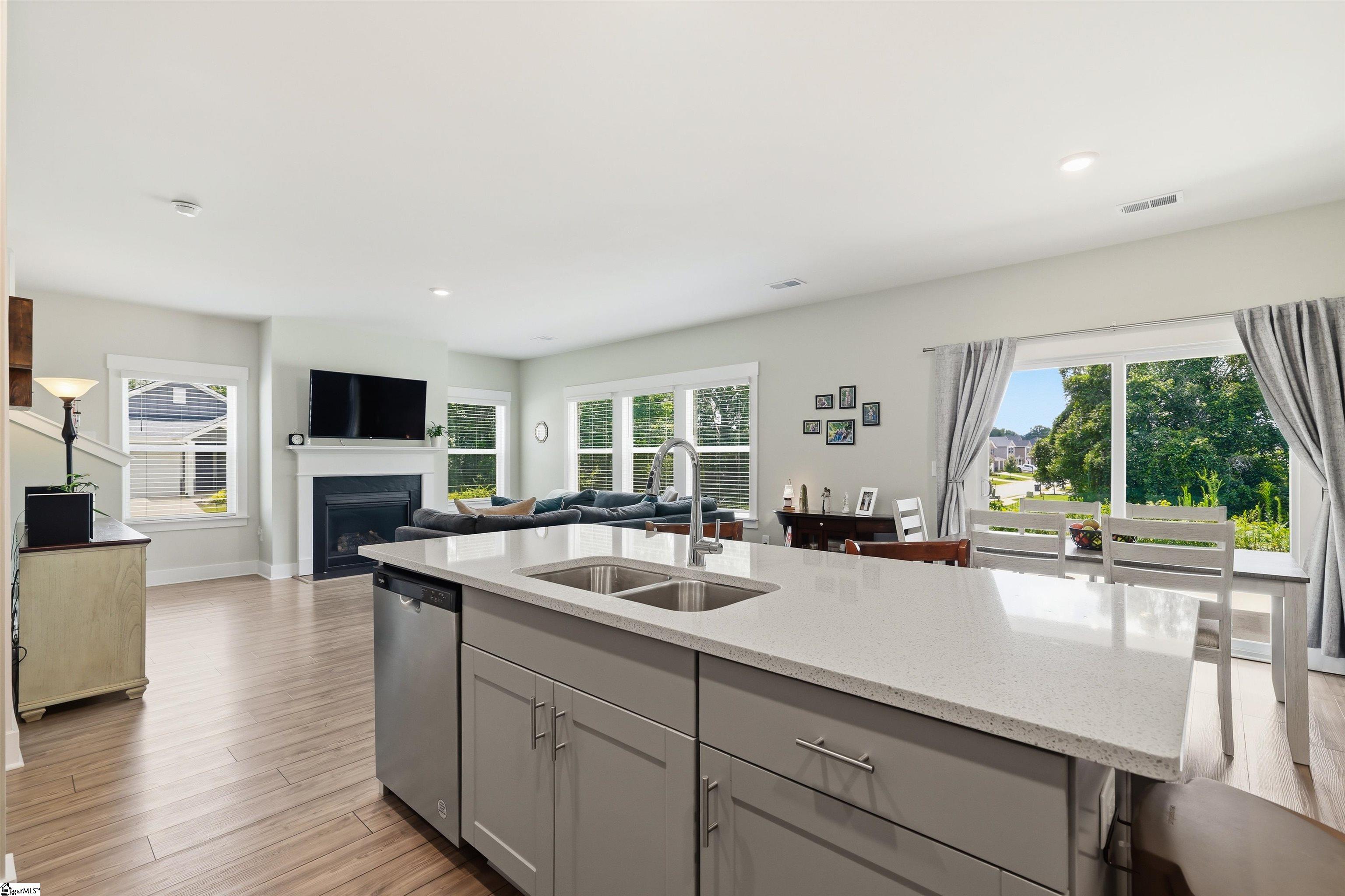 988 Burghley Circle Property Photo 11