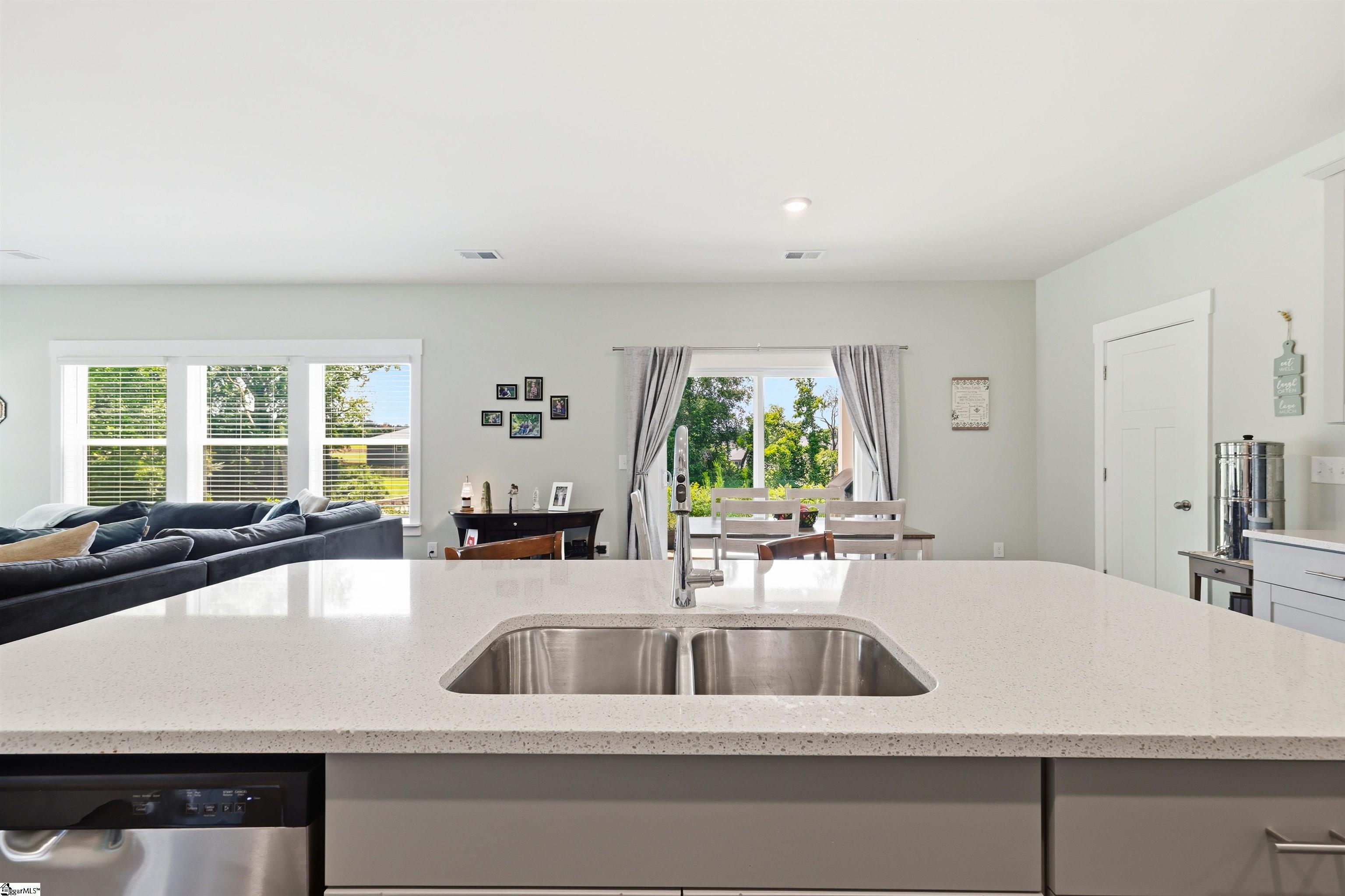 988 Burghley Circle Property Photo 12