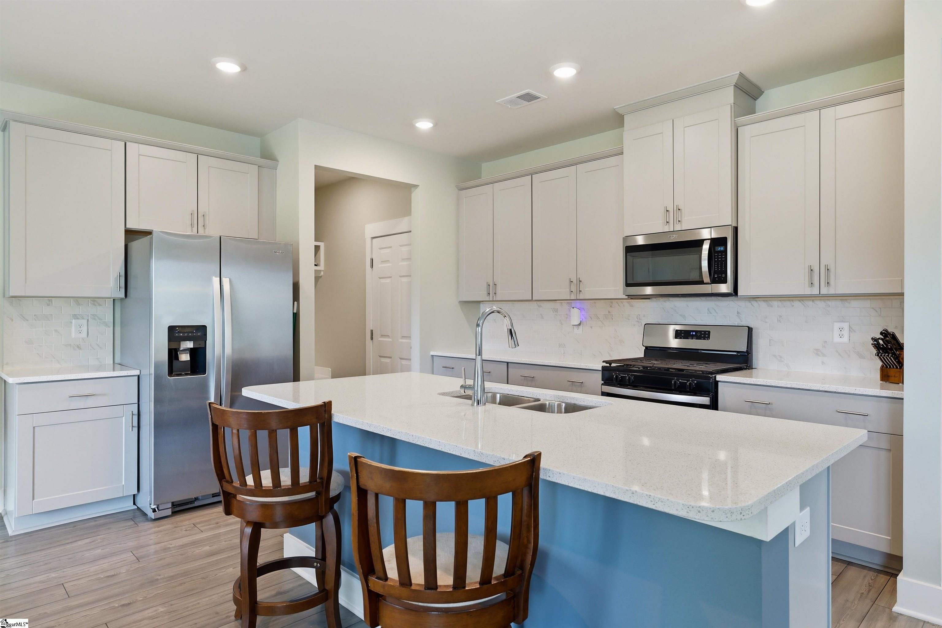 988 Burghley Circle Property Photo 14