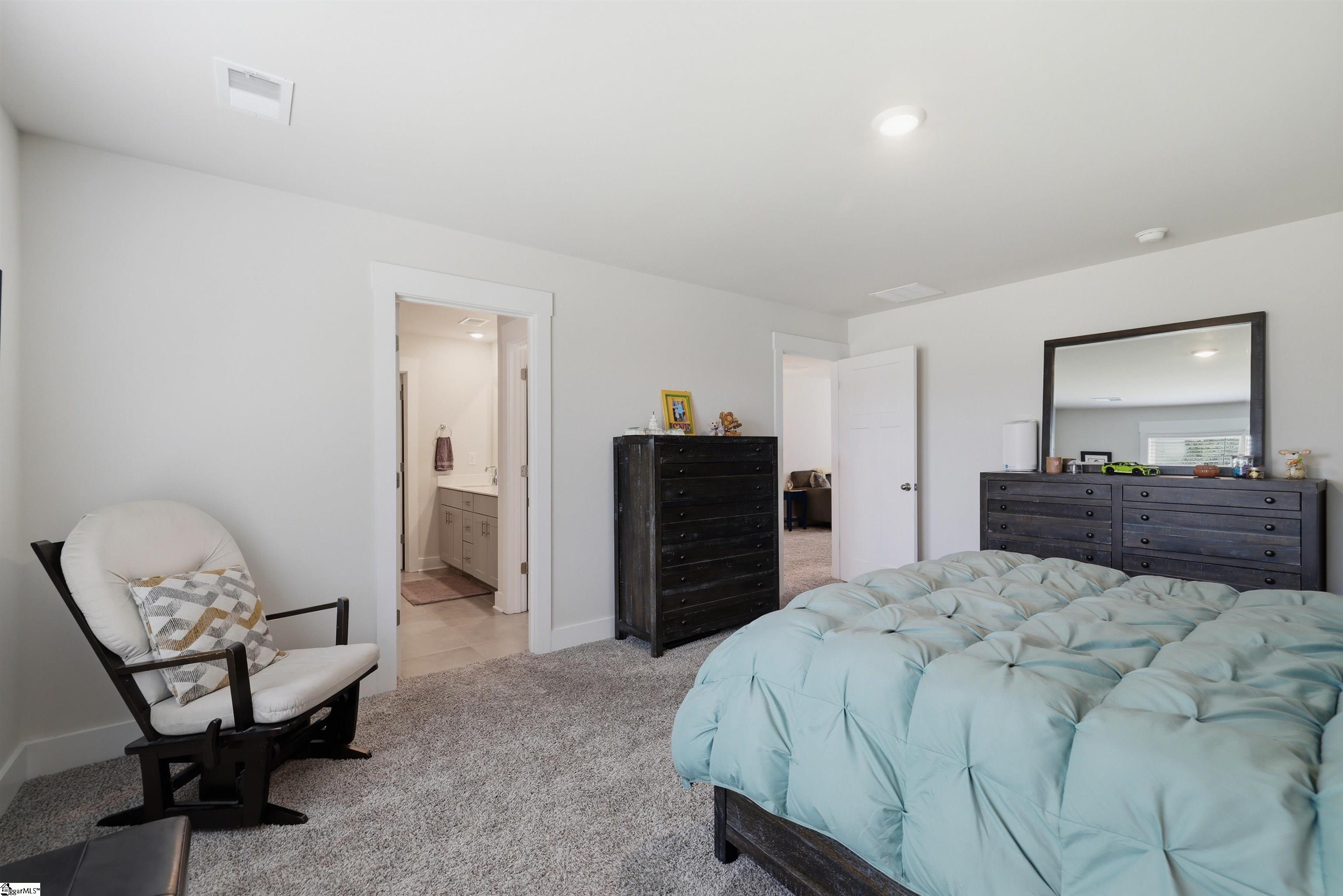 988 Burghley Circle Property Photo 28