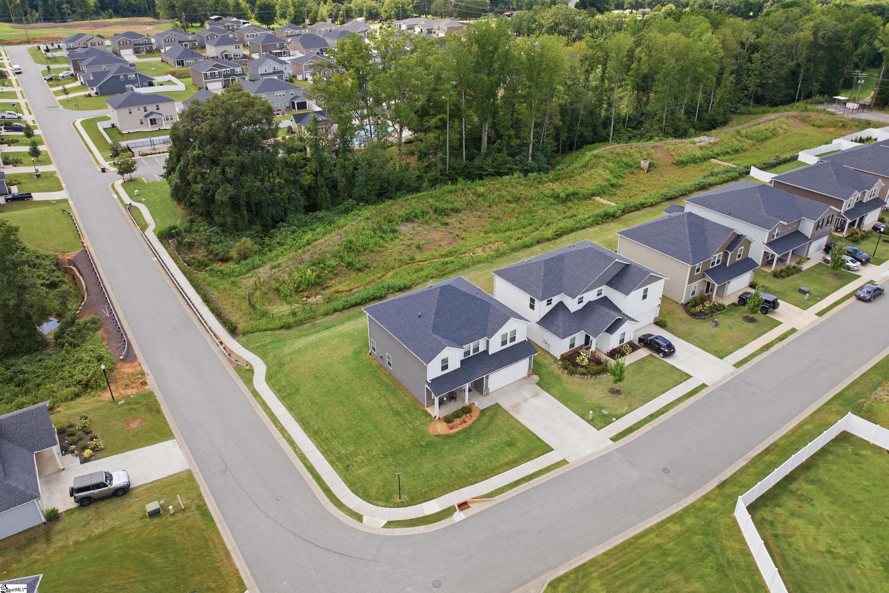 988 Burghley Circle Property Photo 43