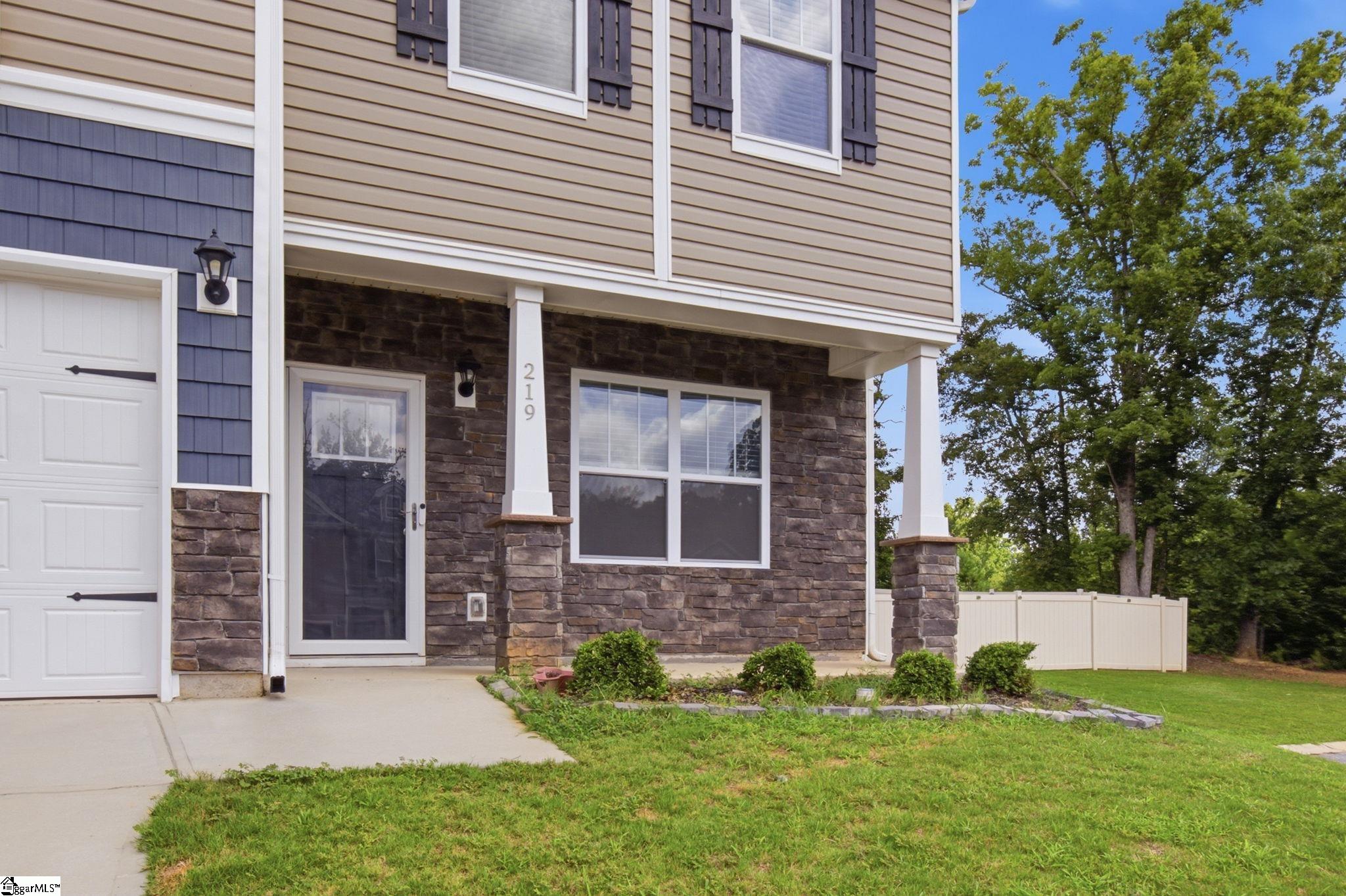 219 Darrowby Way Property Photo 2