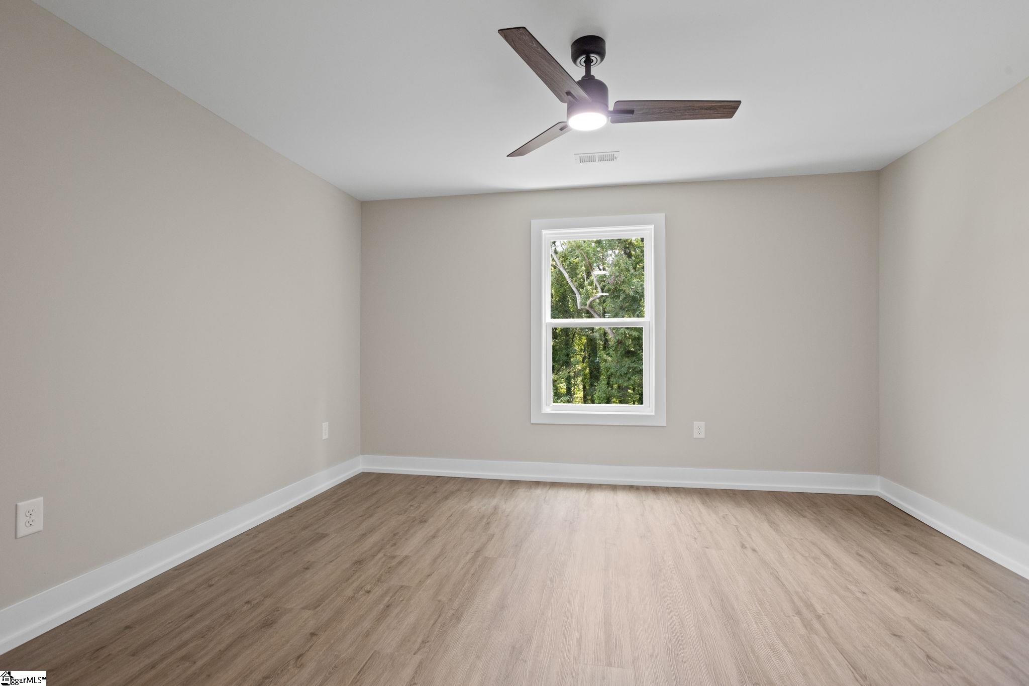 8 Pinewood Drive Property Photo 18