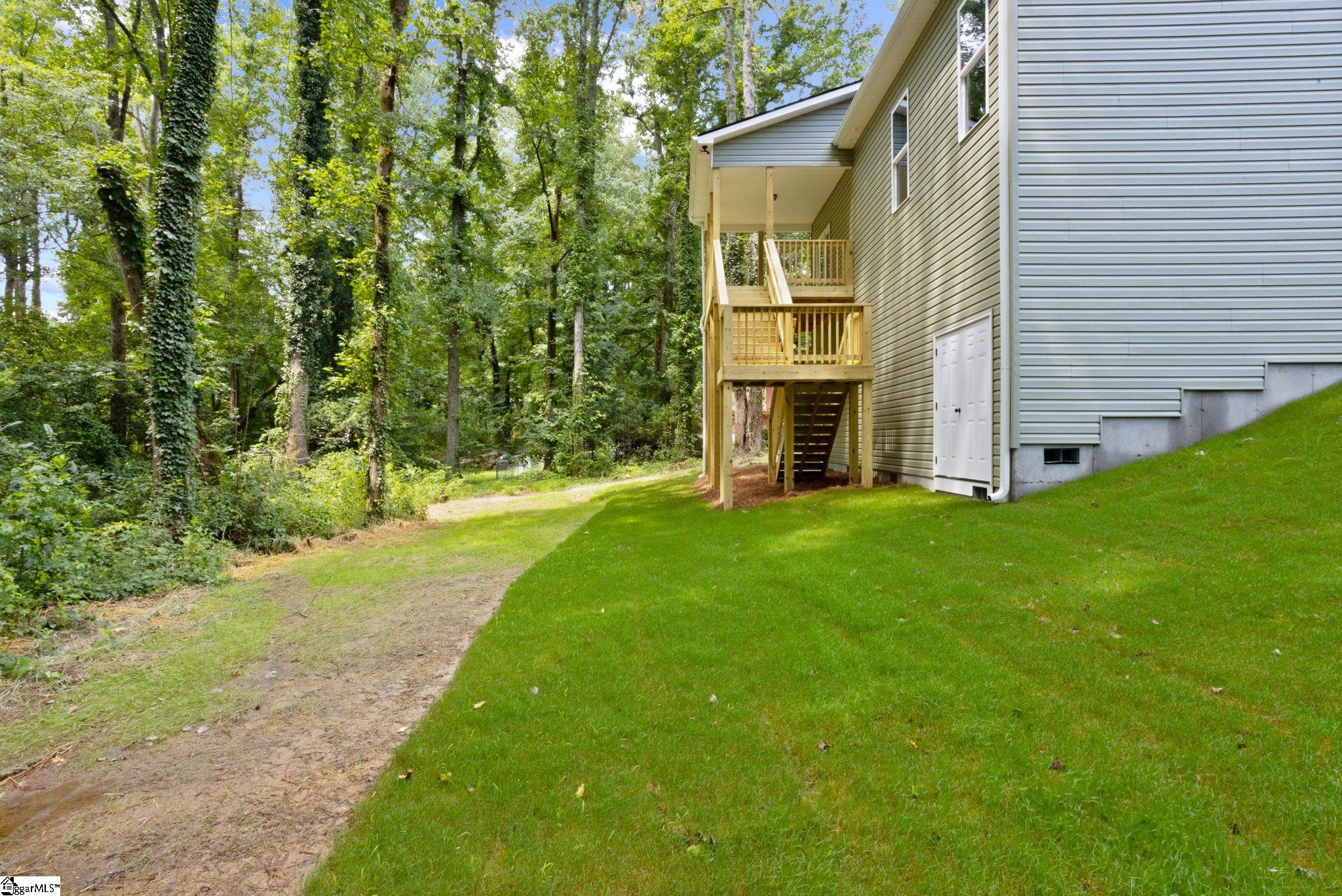 8 Pinewood Drive Property Photo 28