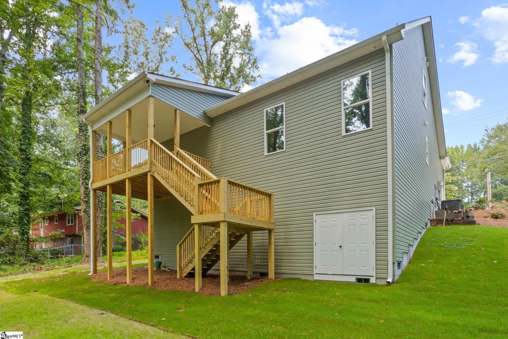 8 Pinewood Drive Property Photo 30