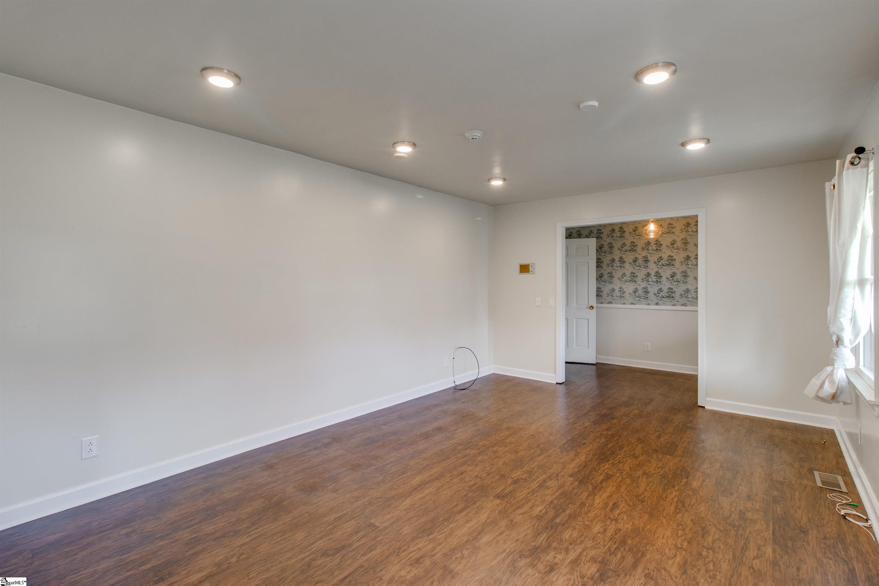 856 Neely Ferry Road Property Photo 7