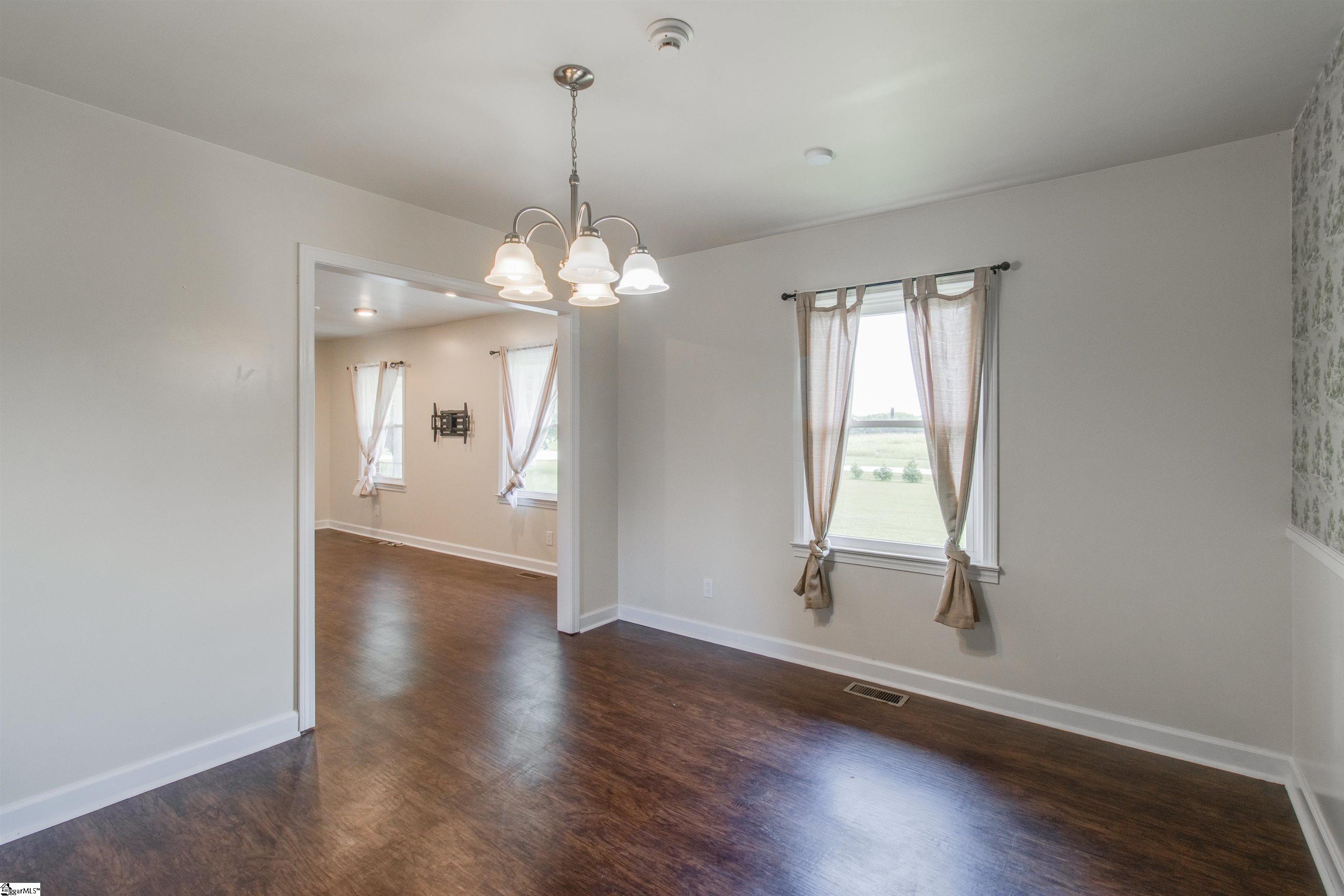856 Neely Ferry Road Property Photo 8
