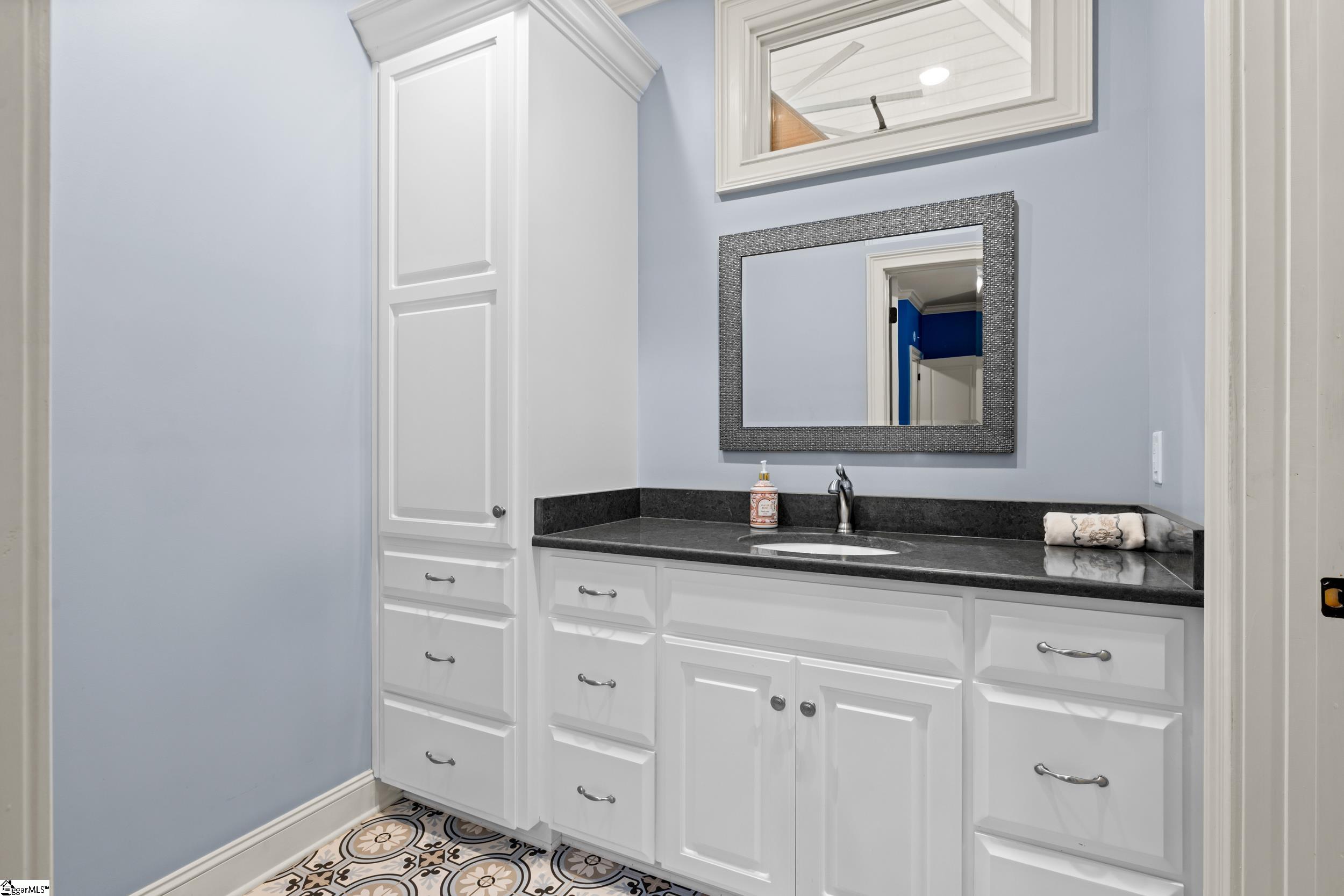 1214 Mcclellan Road Property Photo 18
