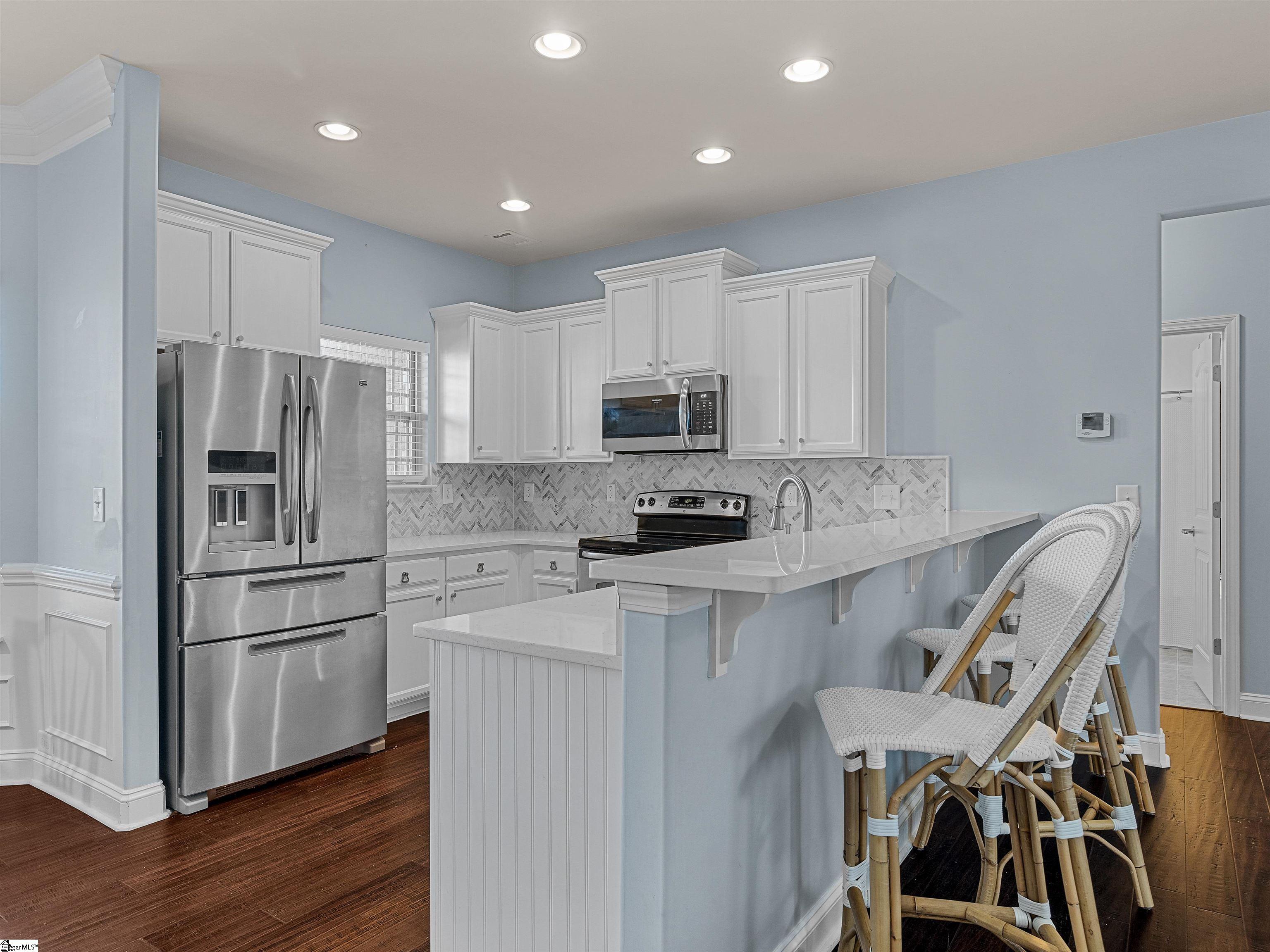 421 Slate Drive Property Photo 6
