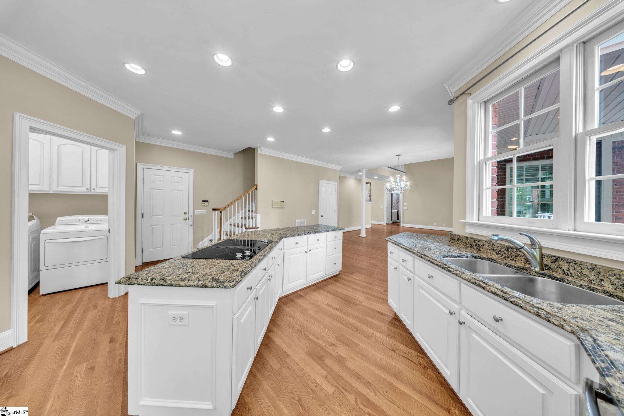 401 Rivercrest Drive Property Photo 15