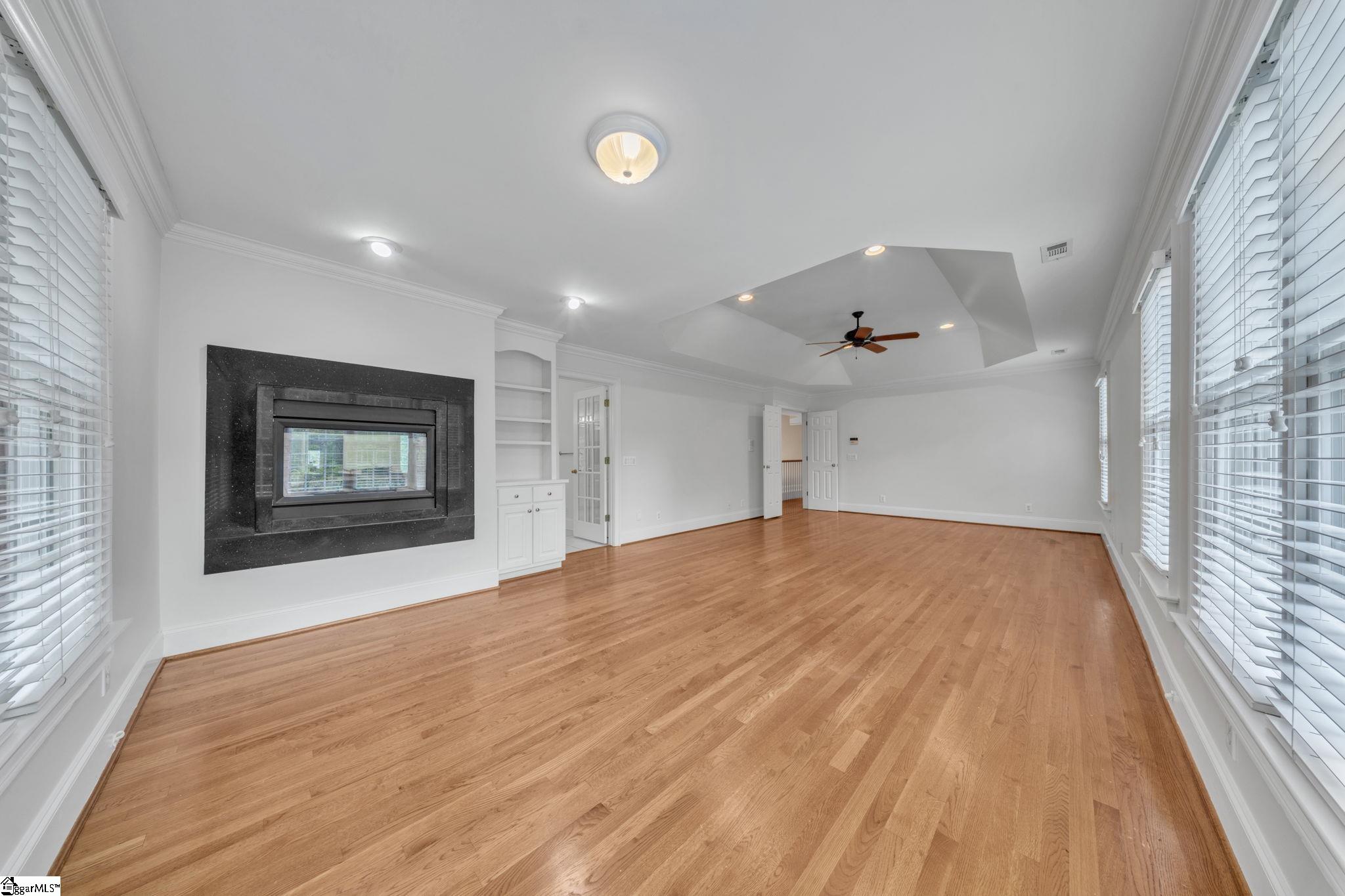 401 Rivercrest Drive Property Photo 17