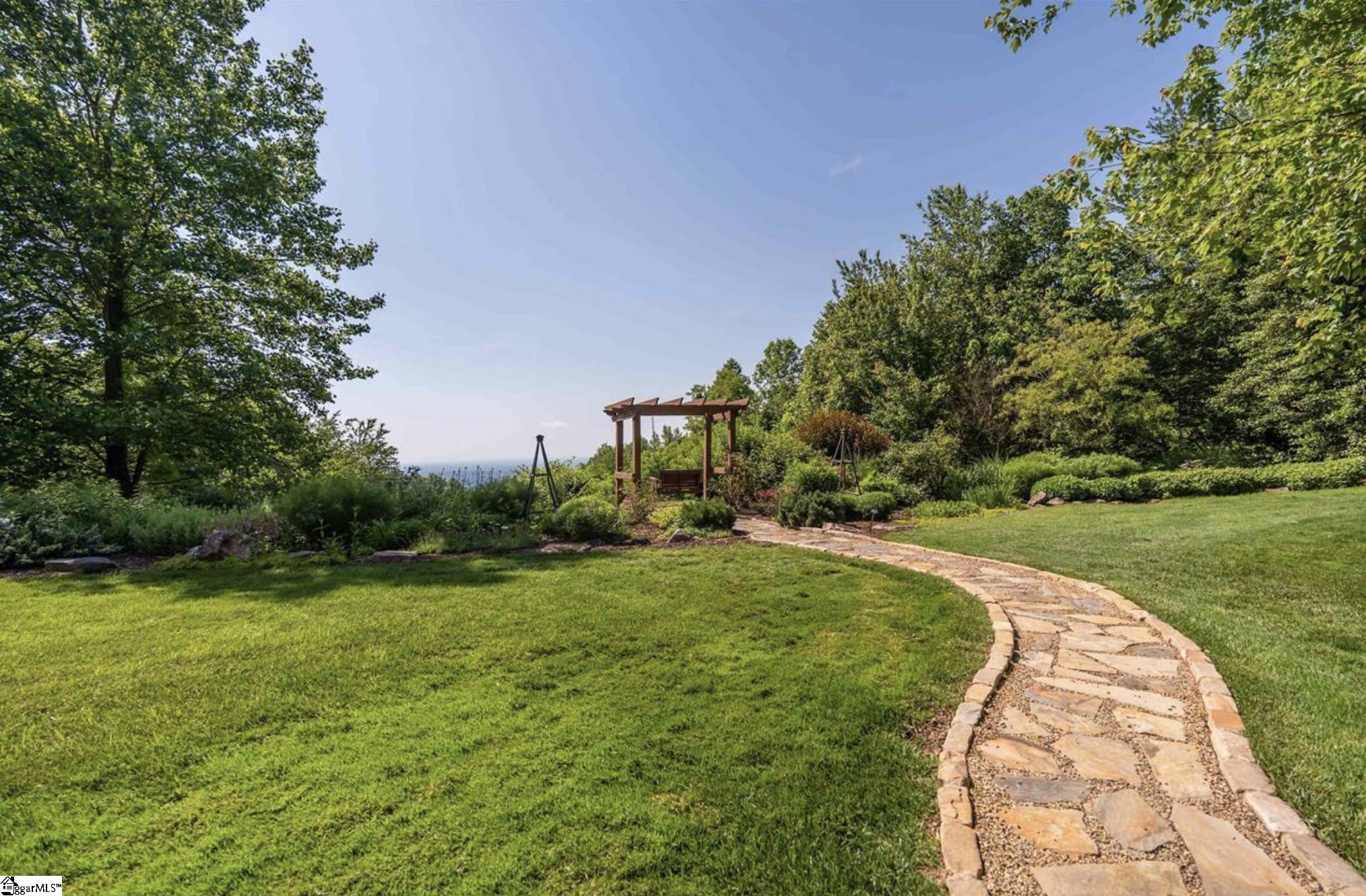 33 Raptor Way Property Photo 11