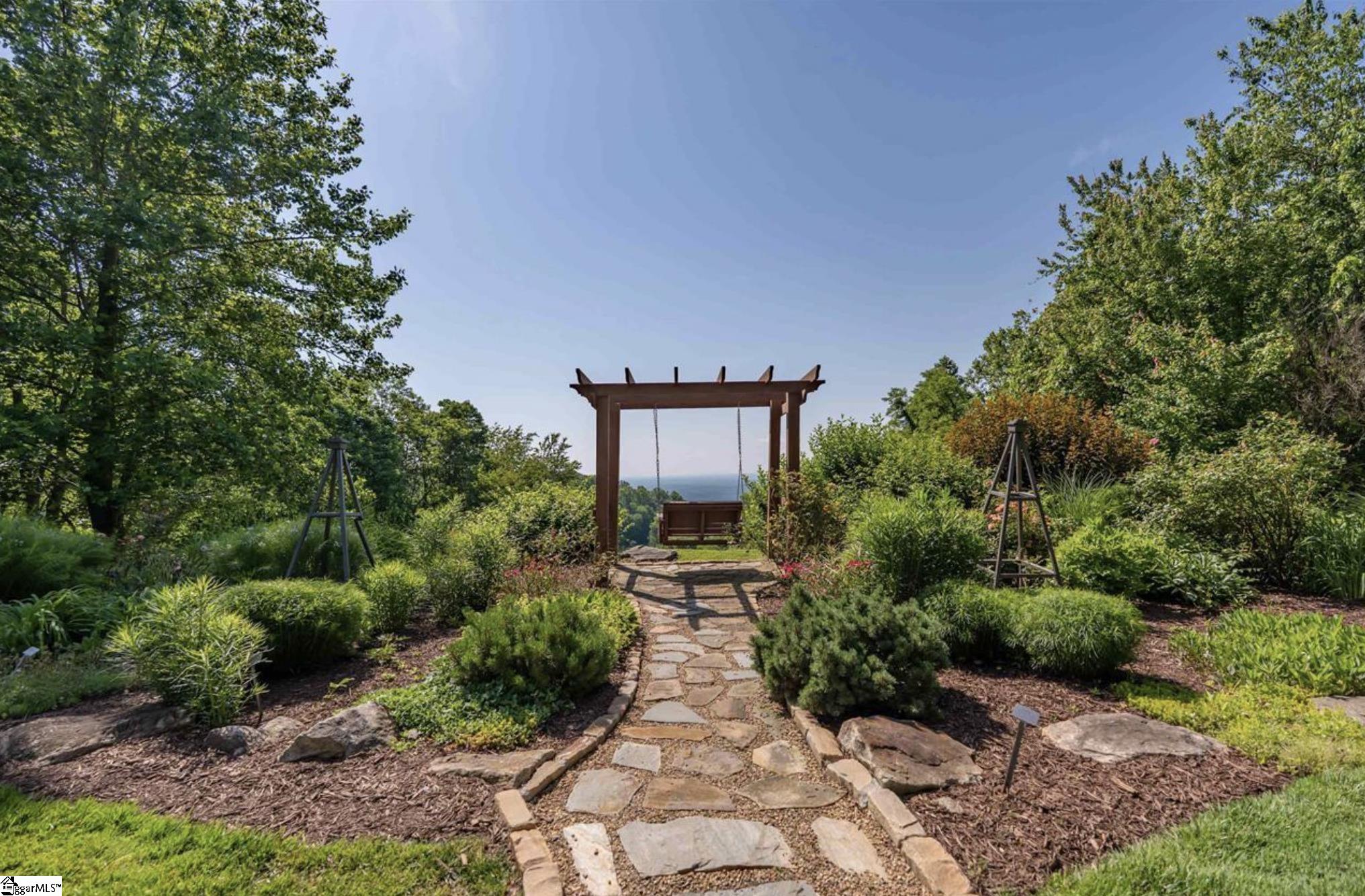 33 Raptor Way Property Photo 12