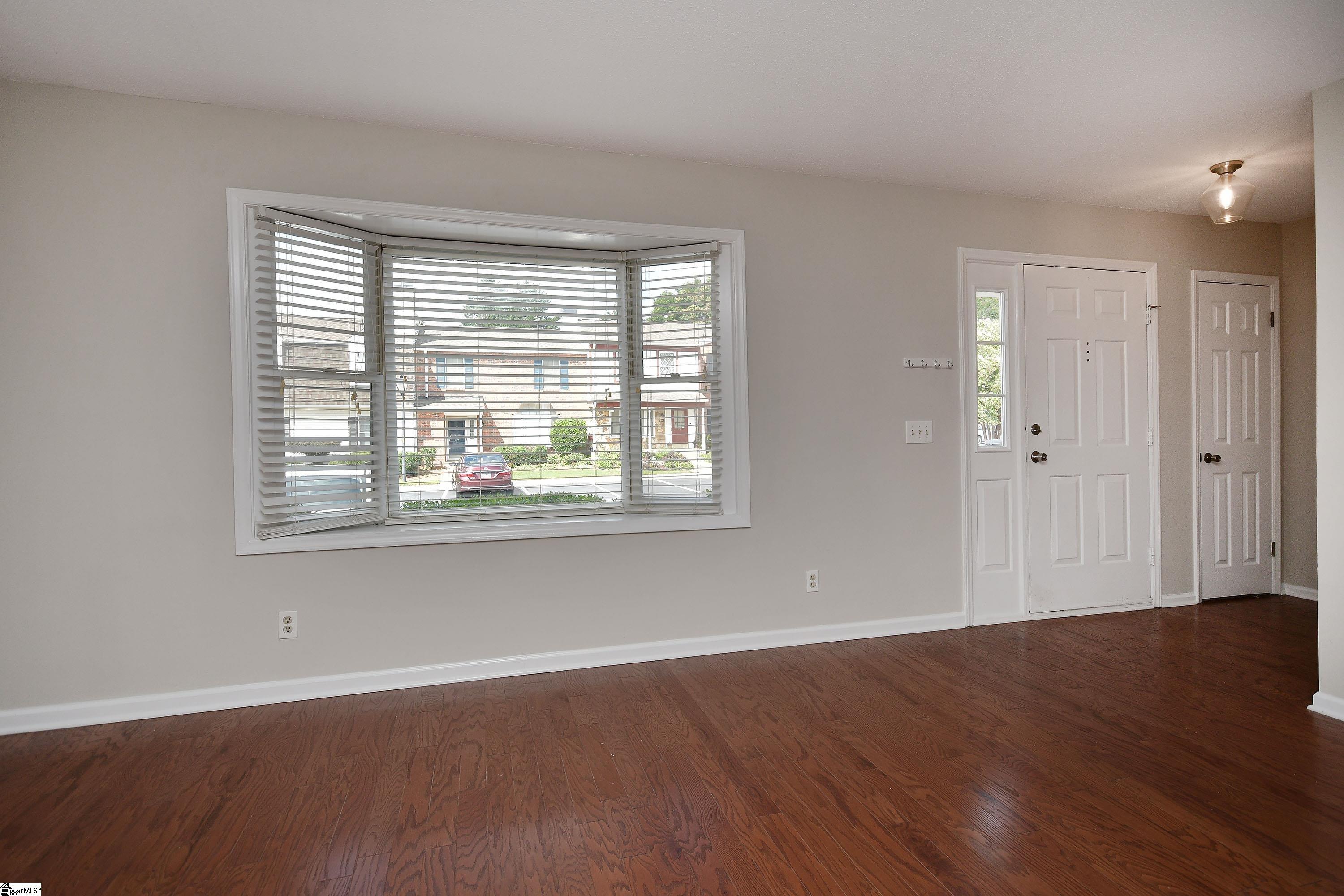 97 Jamestowne Way Property Photo 4