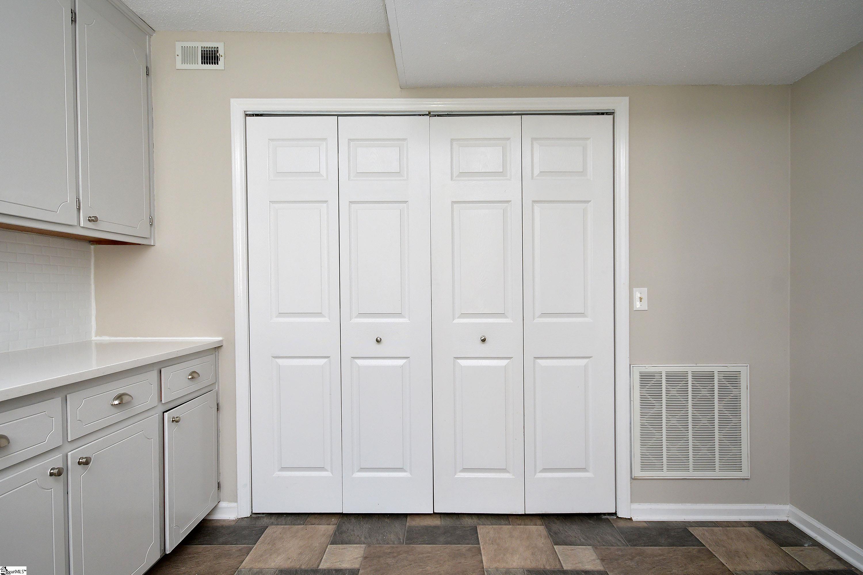 97 Jamestowne Way Property Photo 12