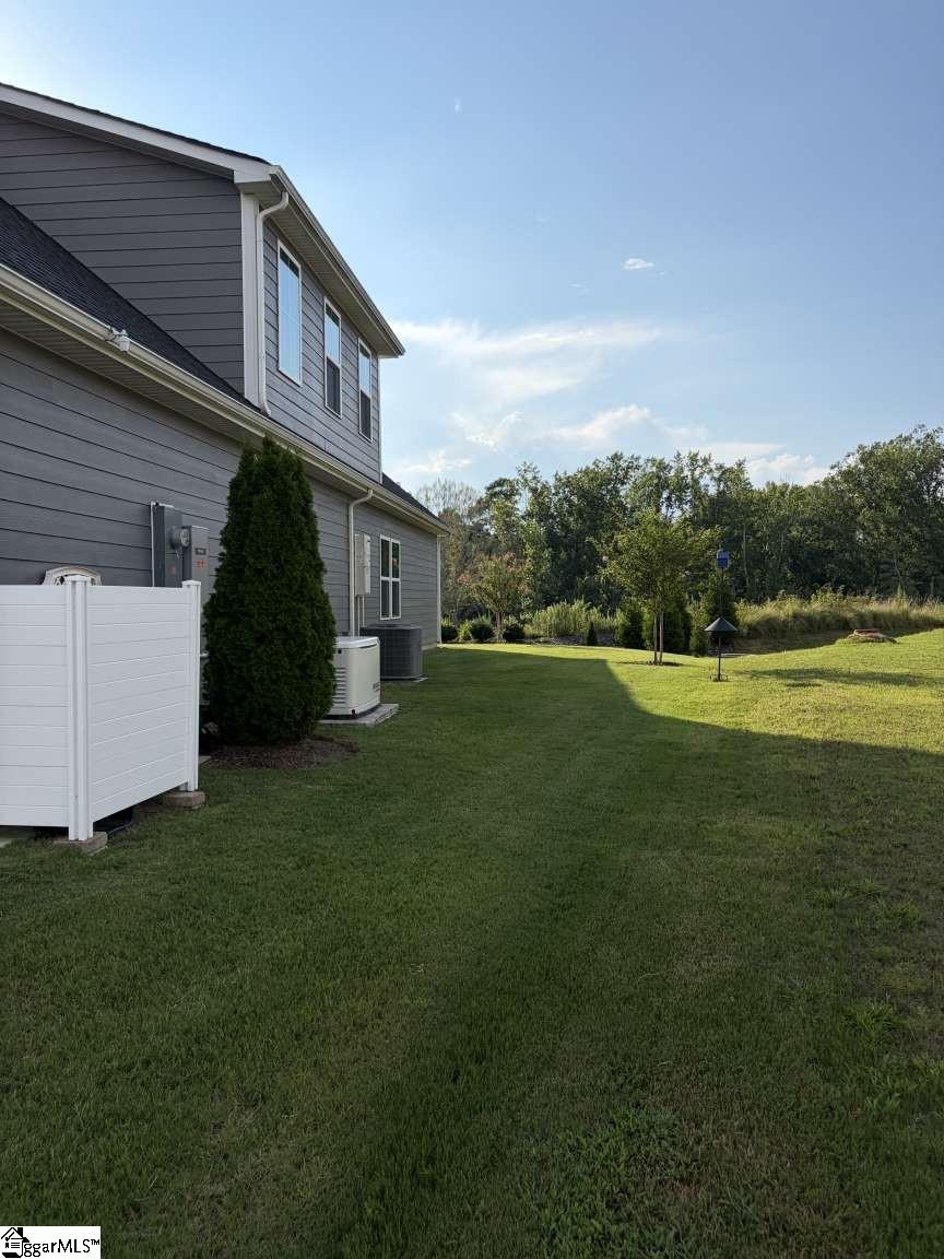 108 Comanche Trail Property Photo 3