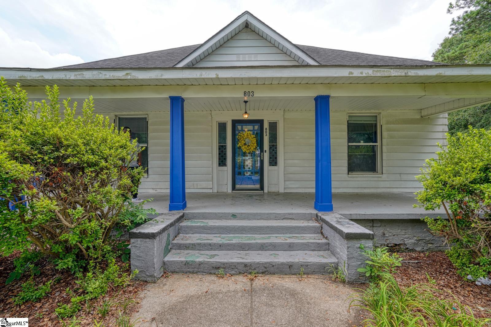 803 Saxon Avenue Property Photo 3