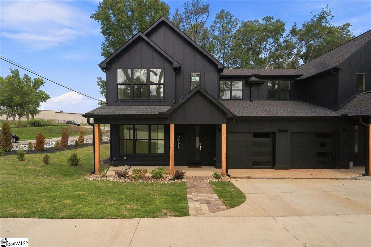211 Whatley Circle Property Photo 1