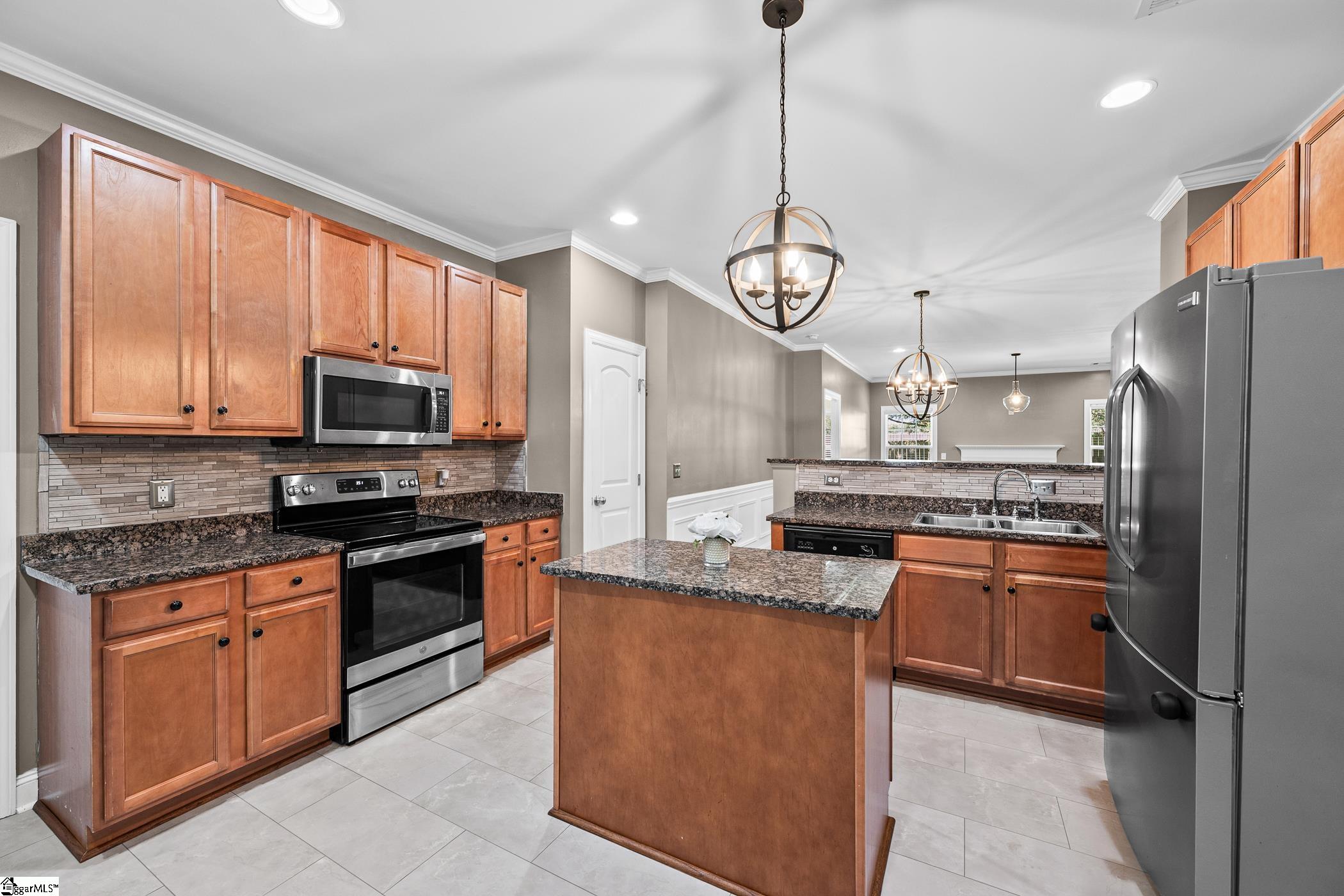 207 Louisville Drive Property Photo 4