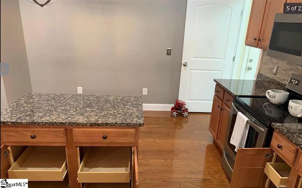 207 Louisville Drive Property Photo 11