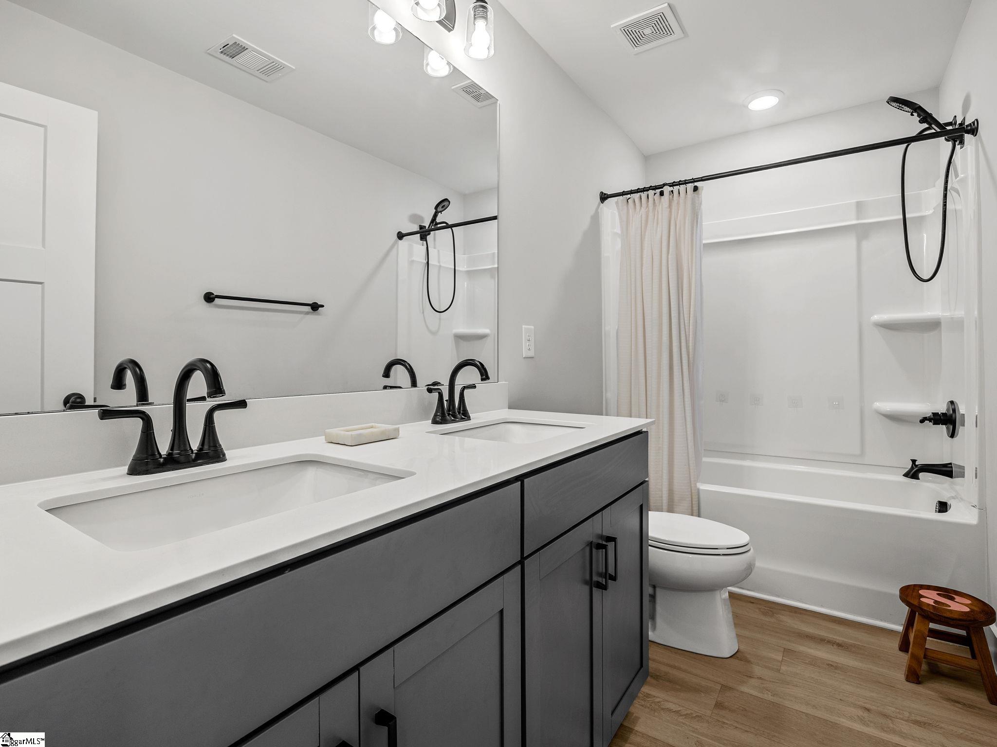373 Fenwick Drive Property Photo 40