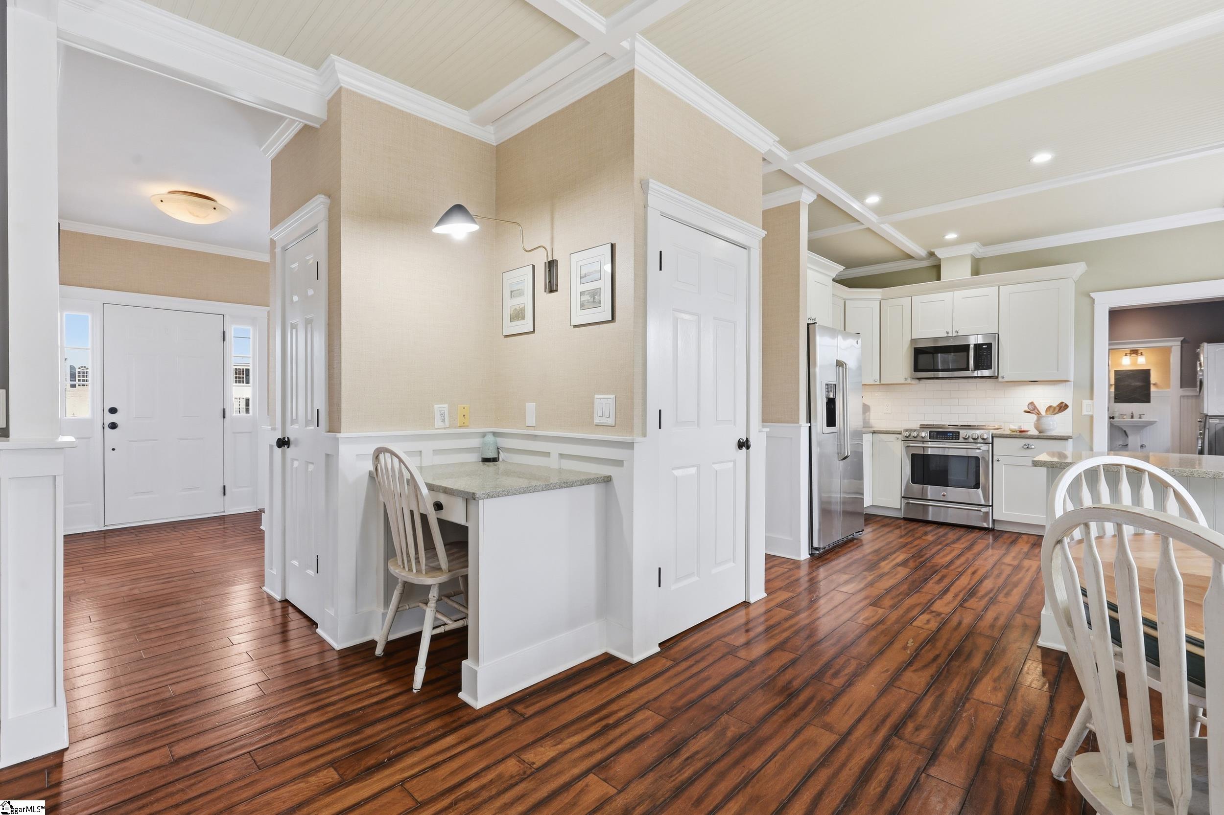 201 Saddlebred Drive Property Photo 8