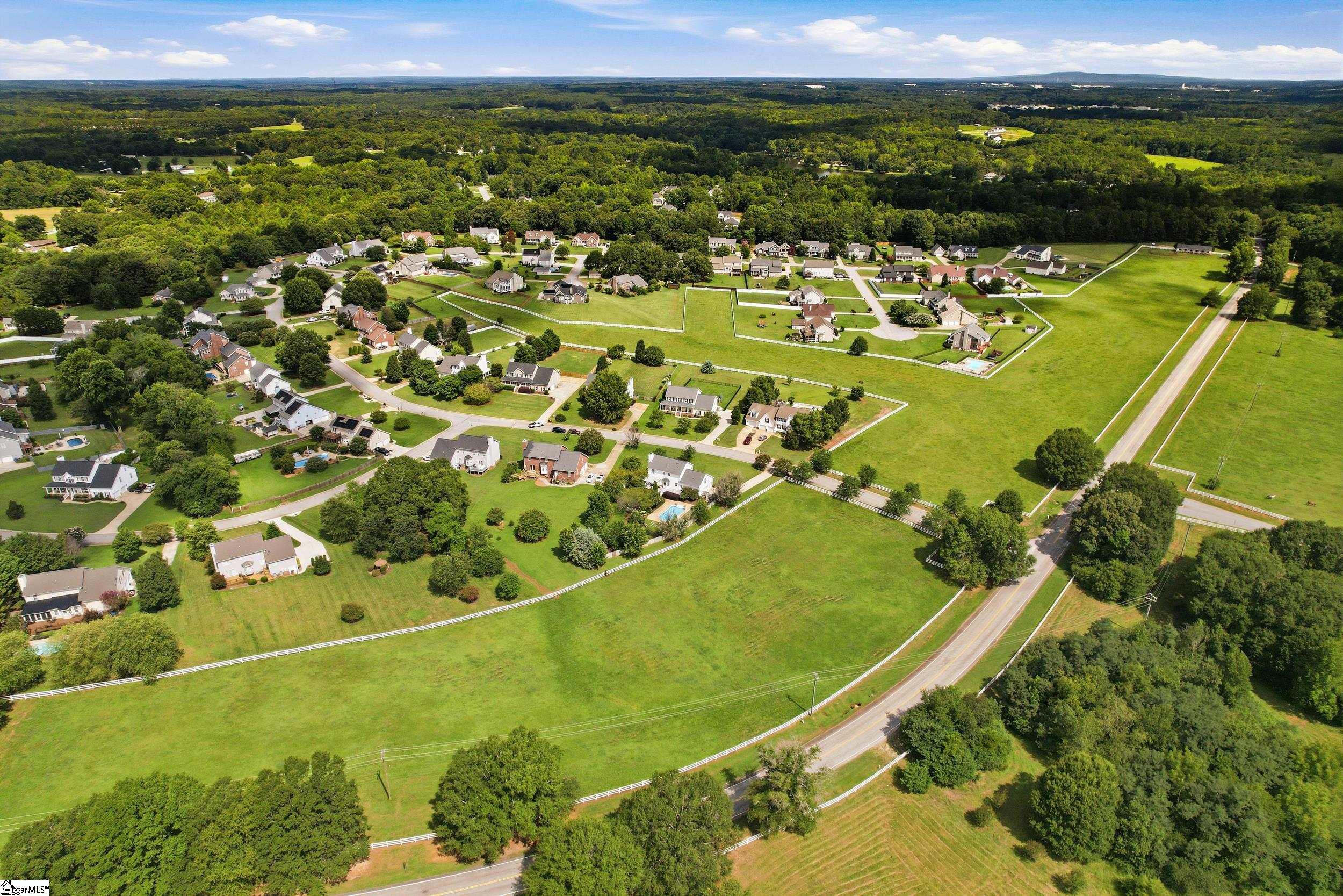 201 Saddlebred Drive Property Photo 43