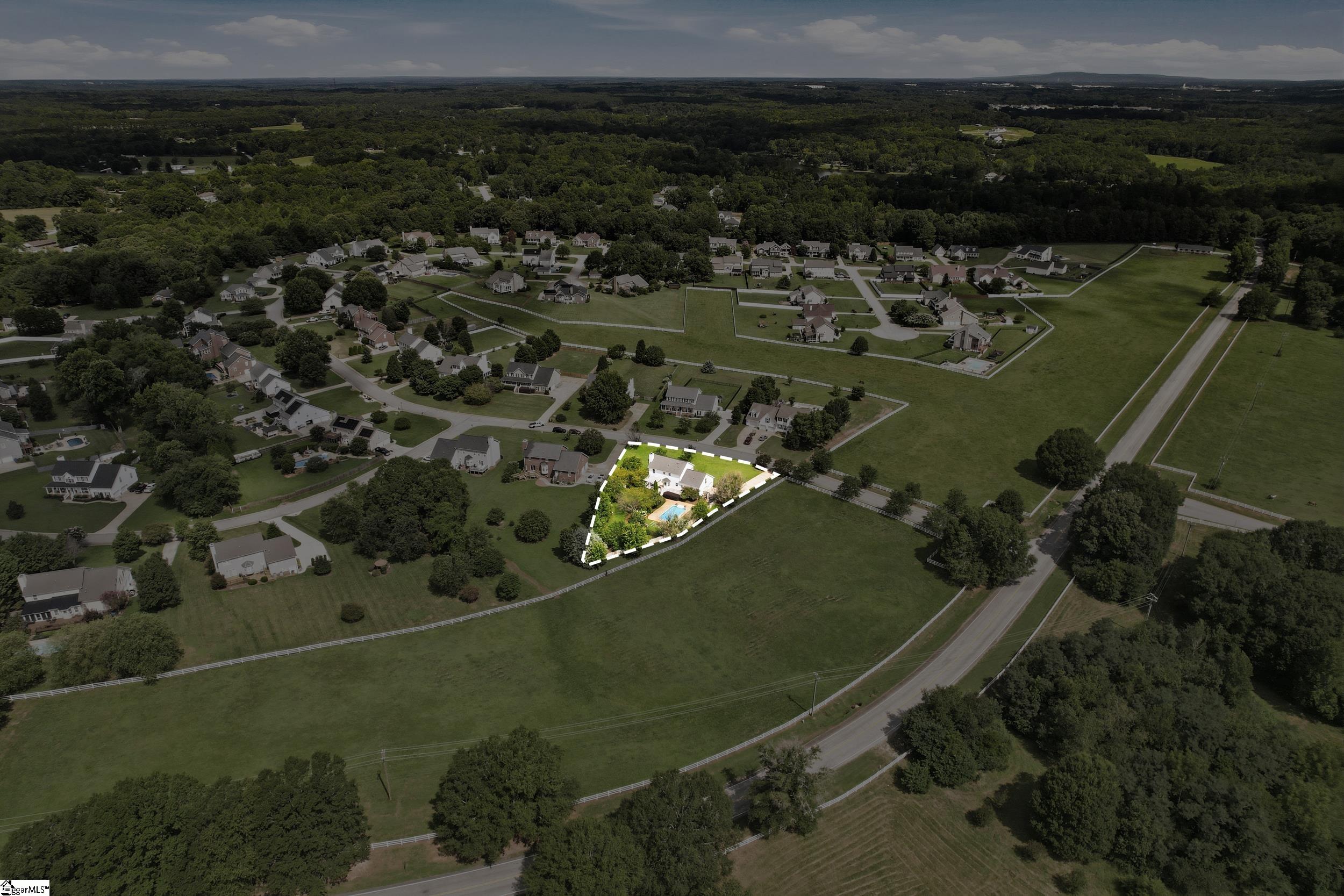 201 Saddlebred Drive Property Photo 45