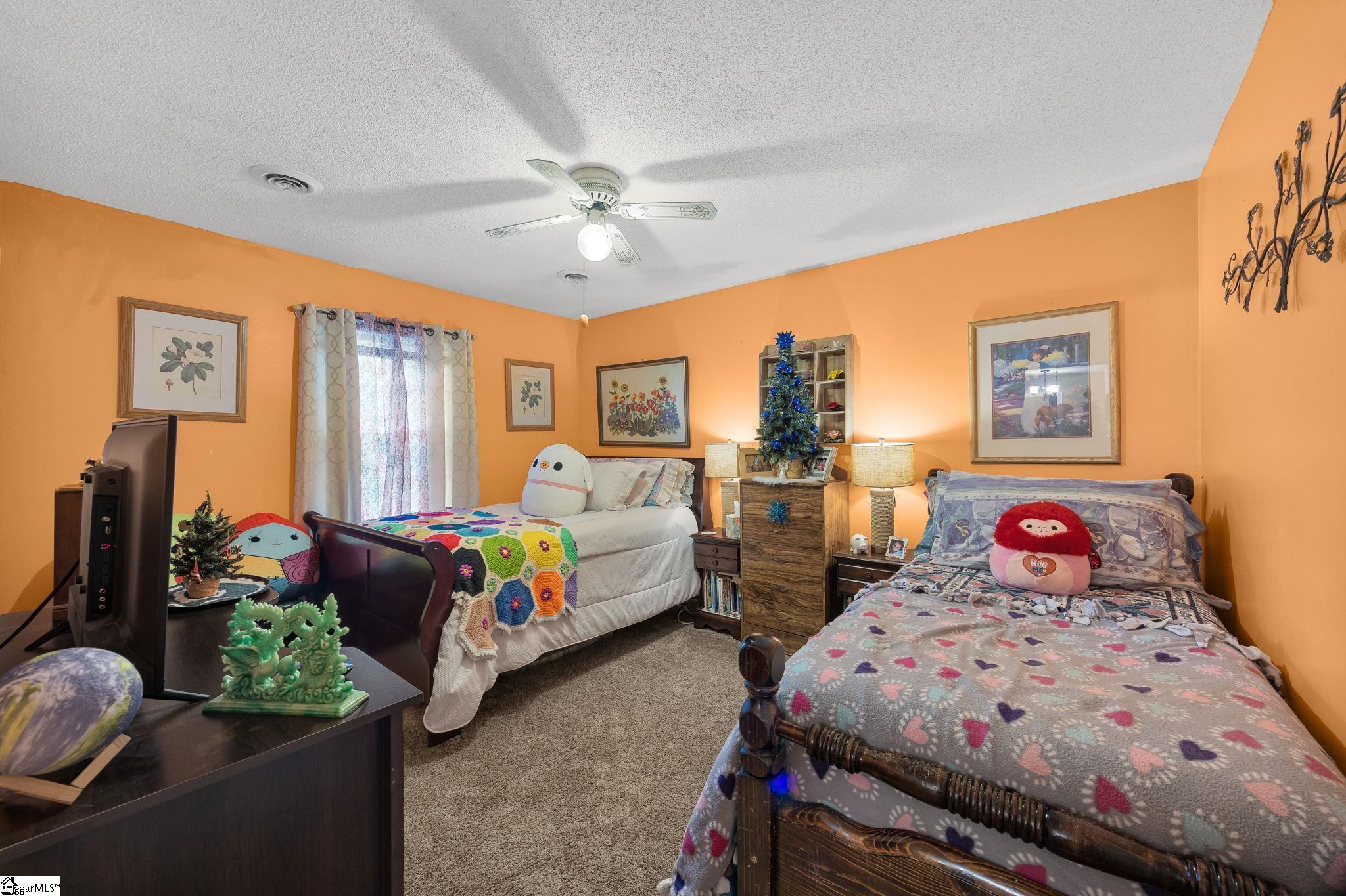 120 E Woodburn Drive Property Photo 14