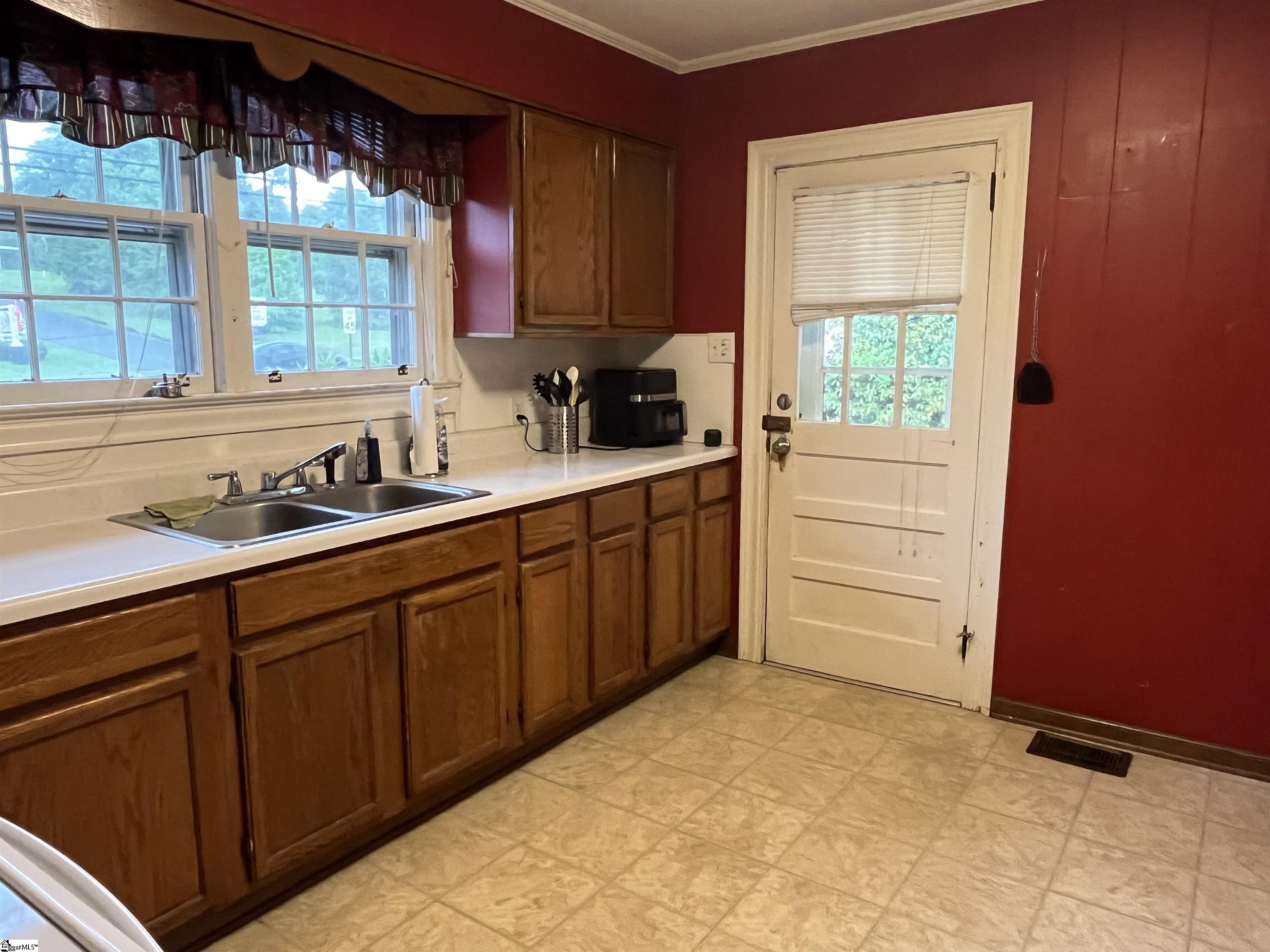 2507 Poinsett Highway Property Photo 9