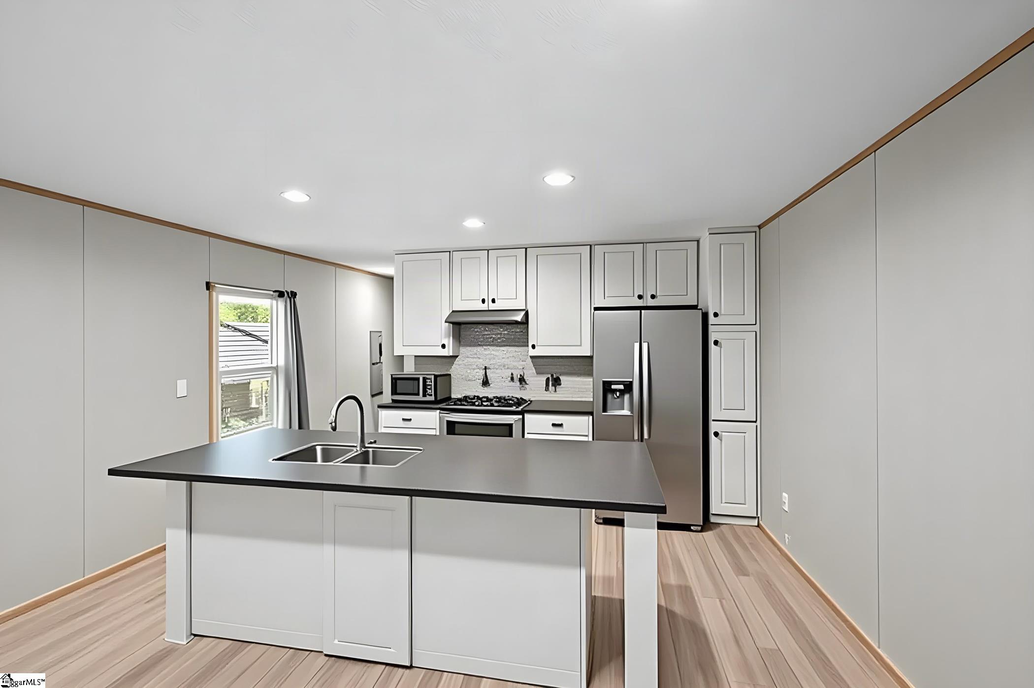 130 Gardner Road Property Photo 3