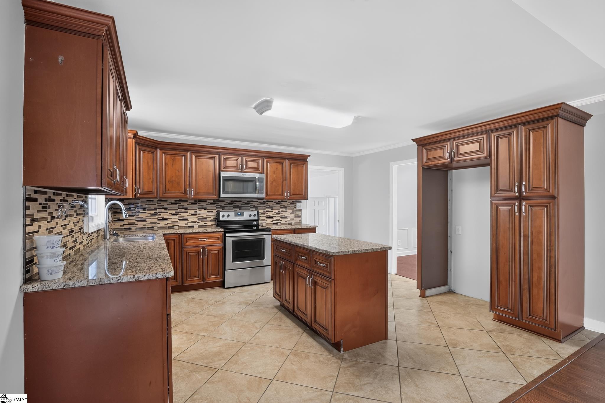 308 Garrett Street Property Photo 5