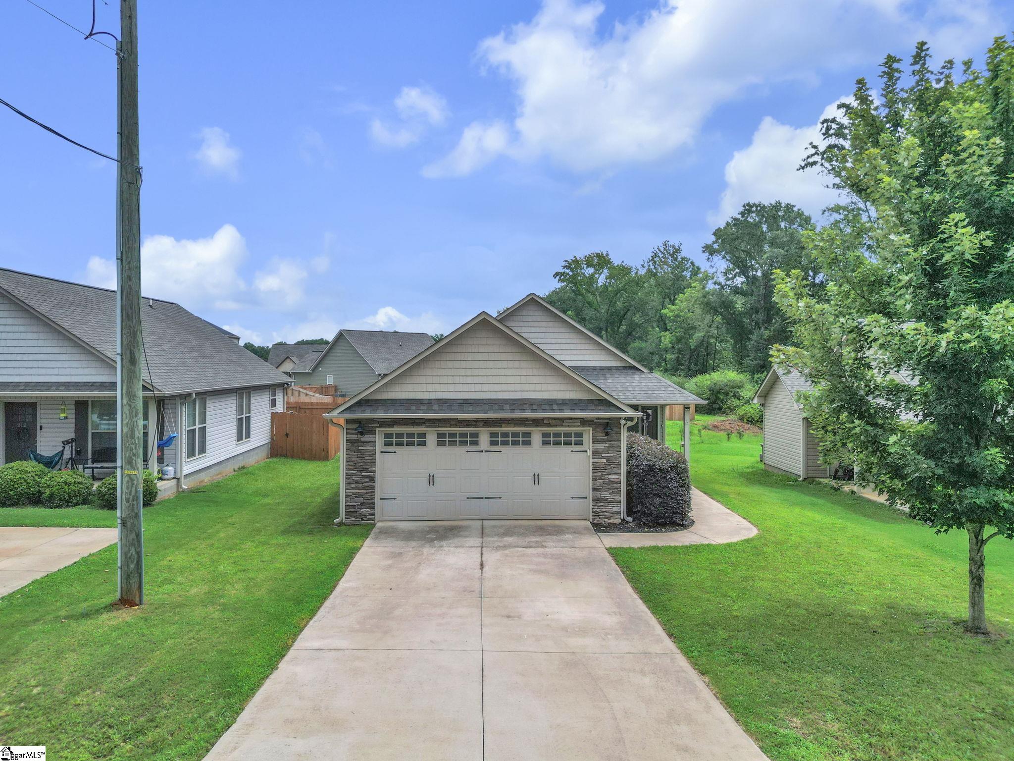 206 Mabry Street Property Photo 2