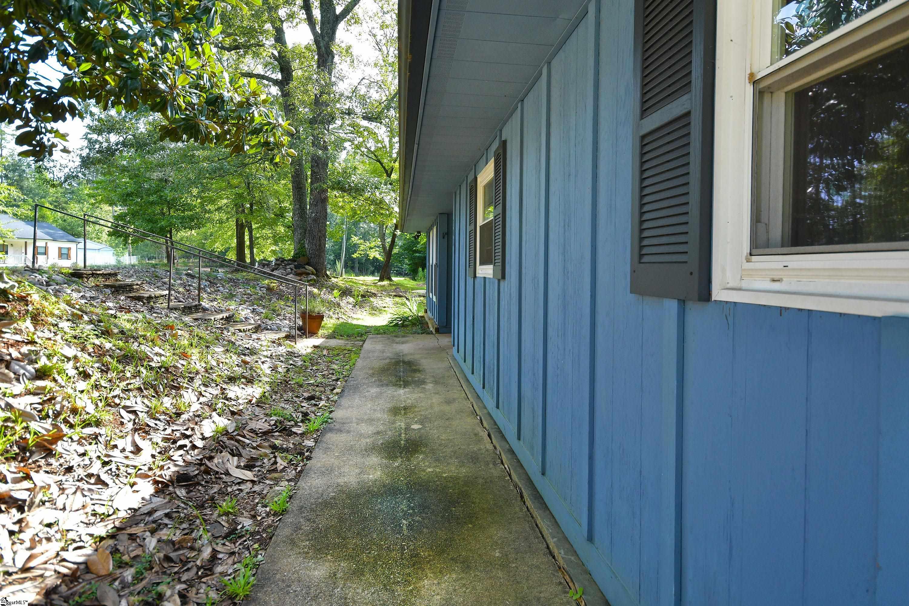 1600108 Property Photo 32