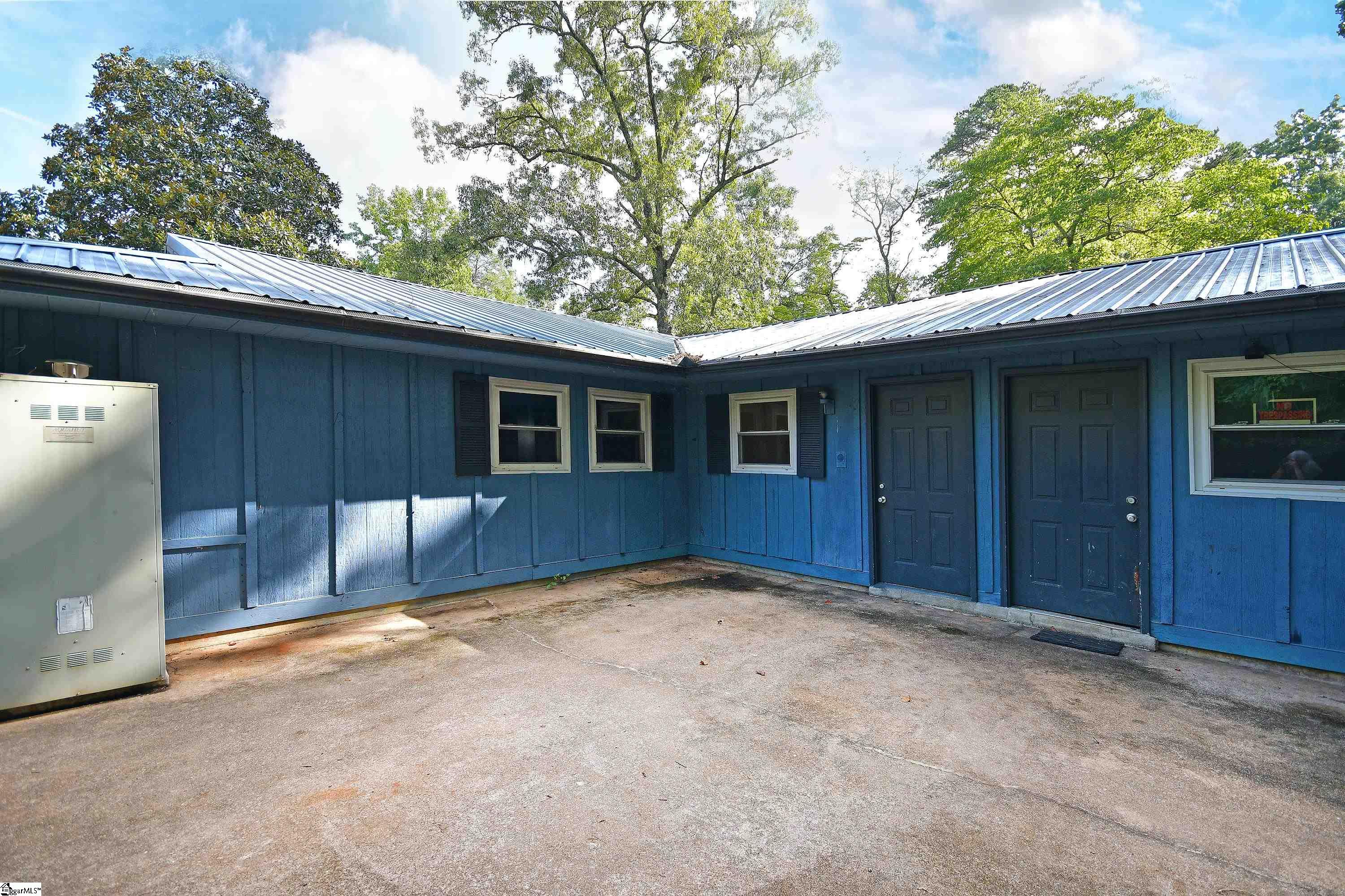 1600108 Property Photo 33
